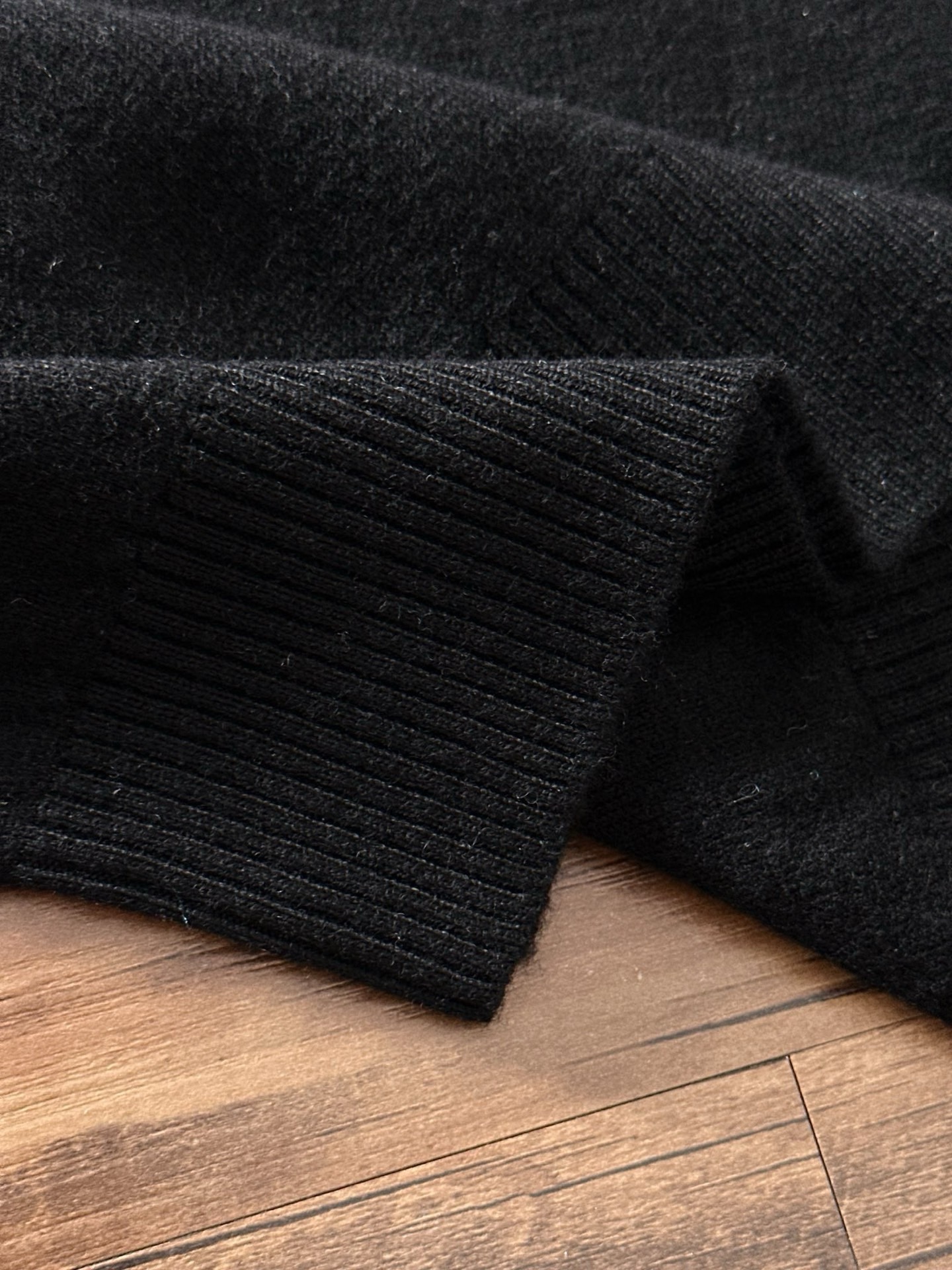 Burberry Exquisite Logo Crew Neck Sweater