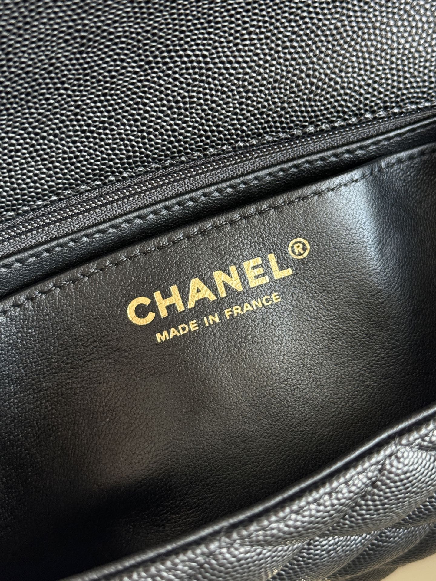 CHANEL CF20 Lychee grain black gold black silver