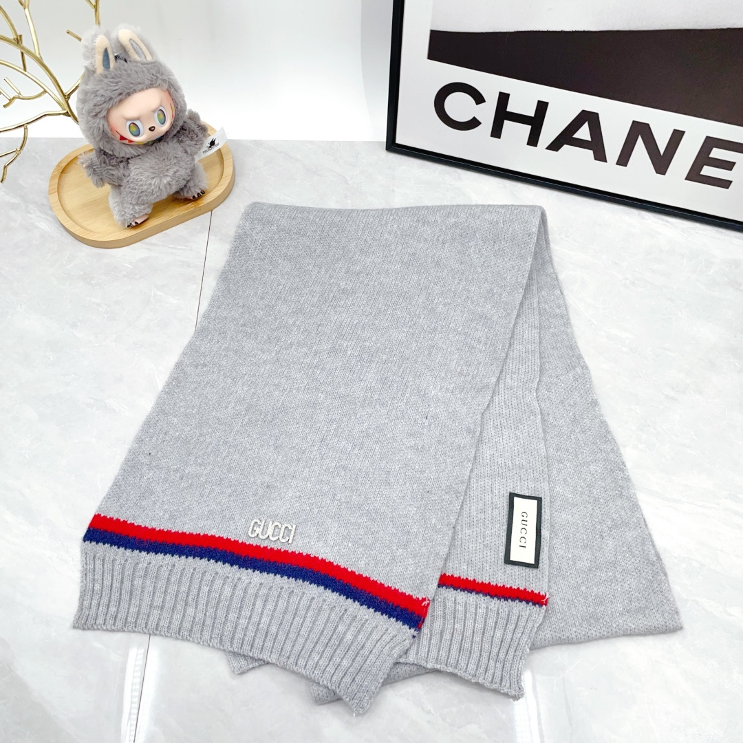 Gucci Scarf, Hat and Gloves Set