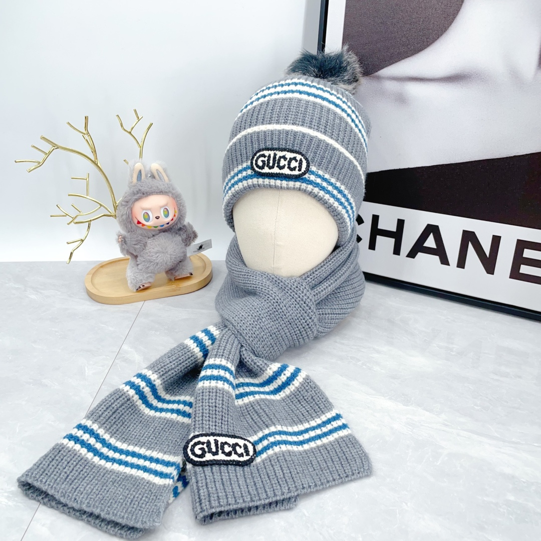 Gucci Scarf, Hat and Gloves Set
