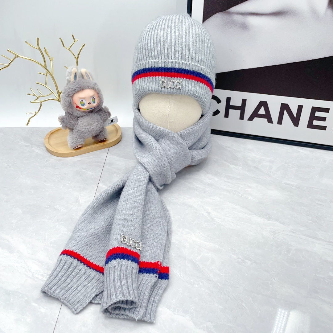 Gucci Scarf, Hat and Gloves Set