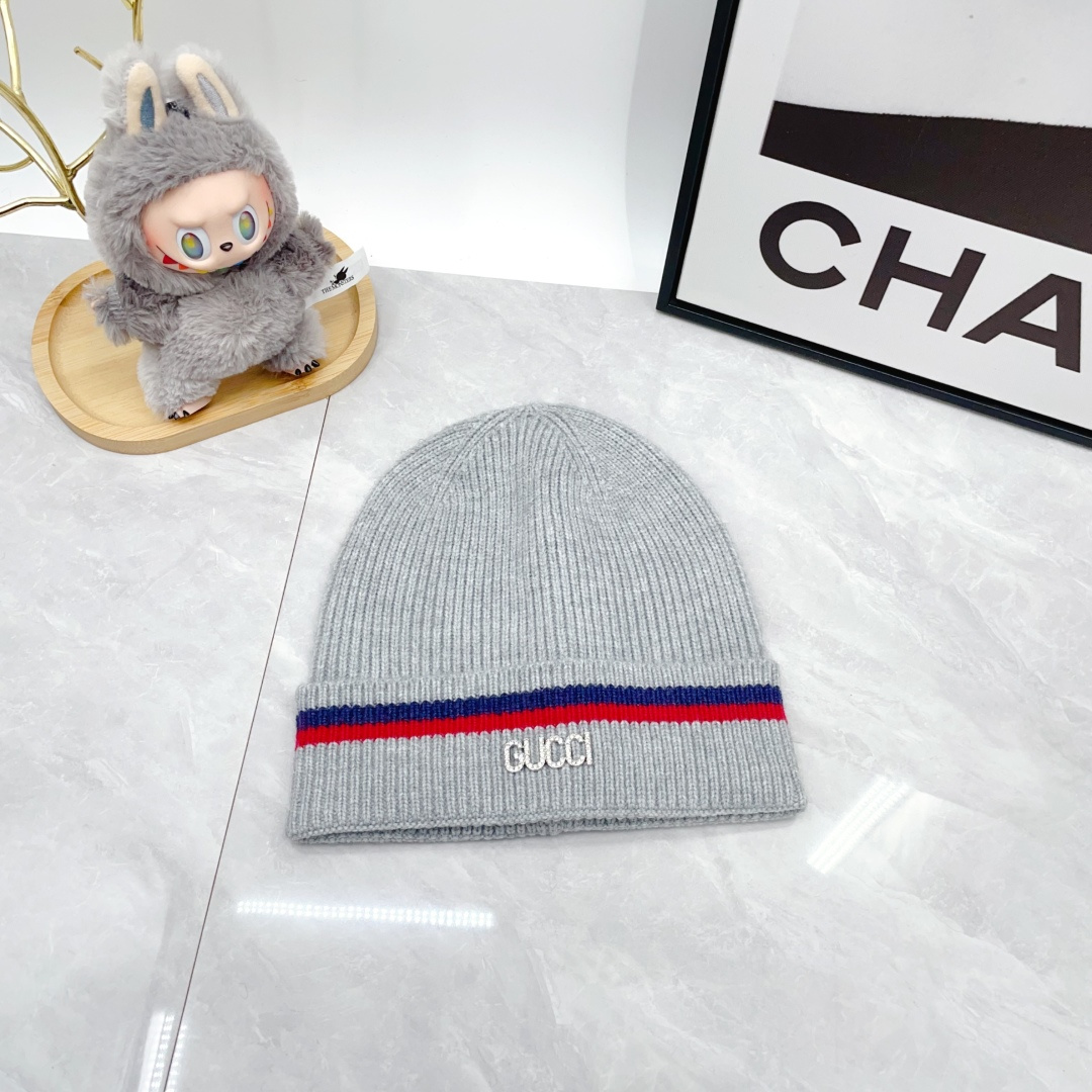 Gucci Scarf, Hat and Gloves Set