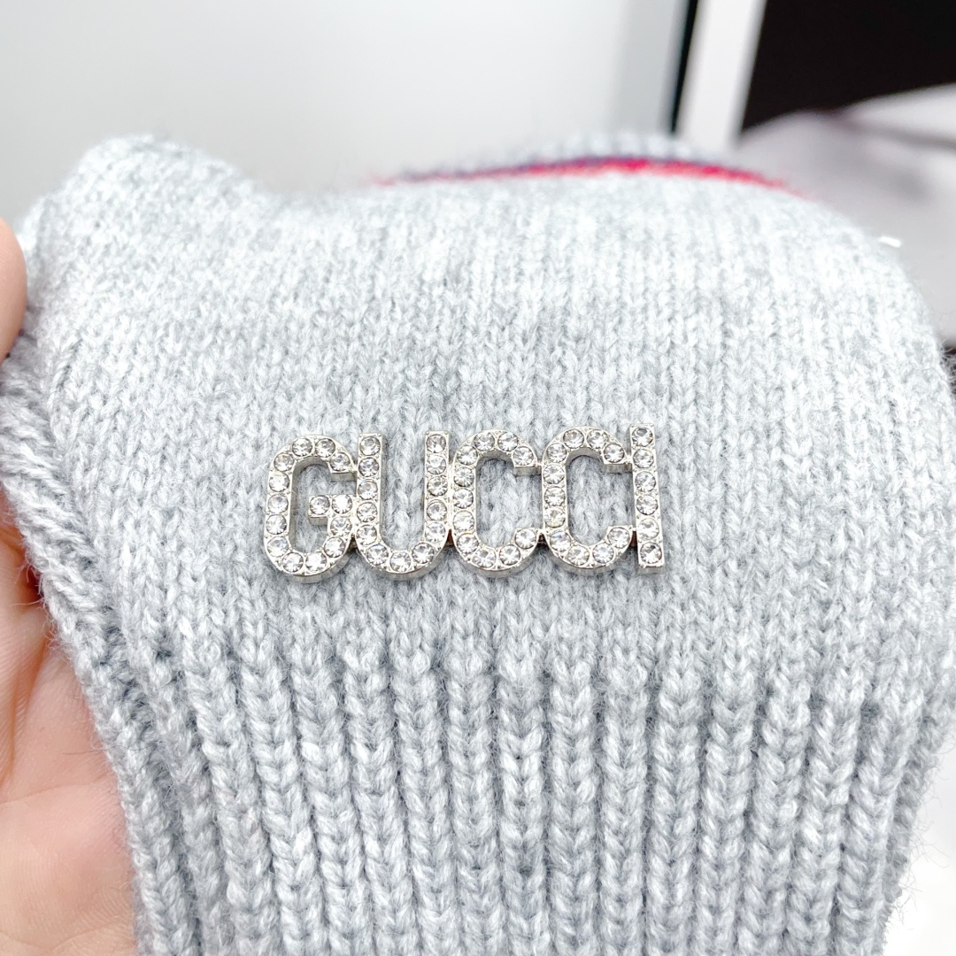 Gucci Scarf, Hat and Gloves Set