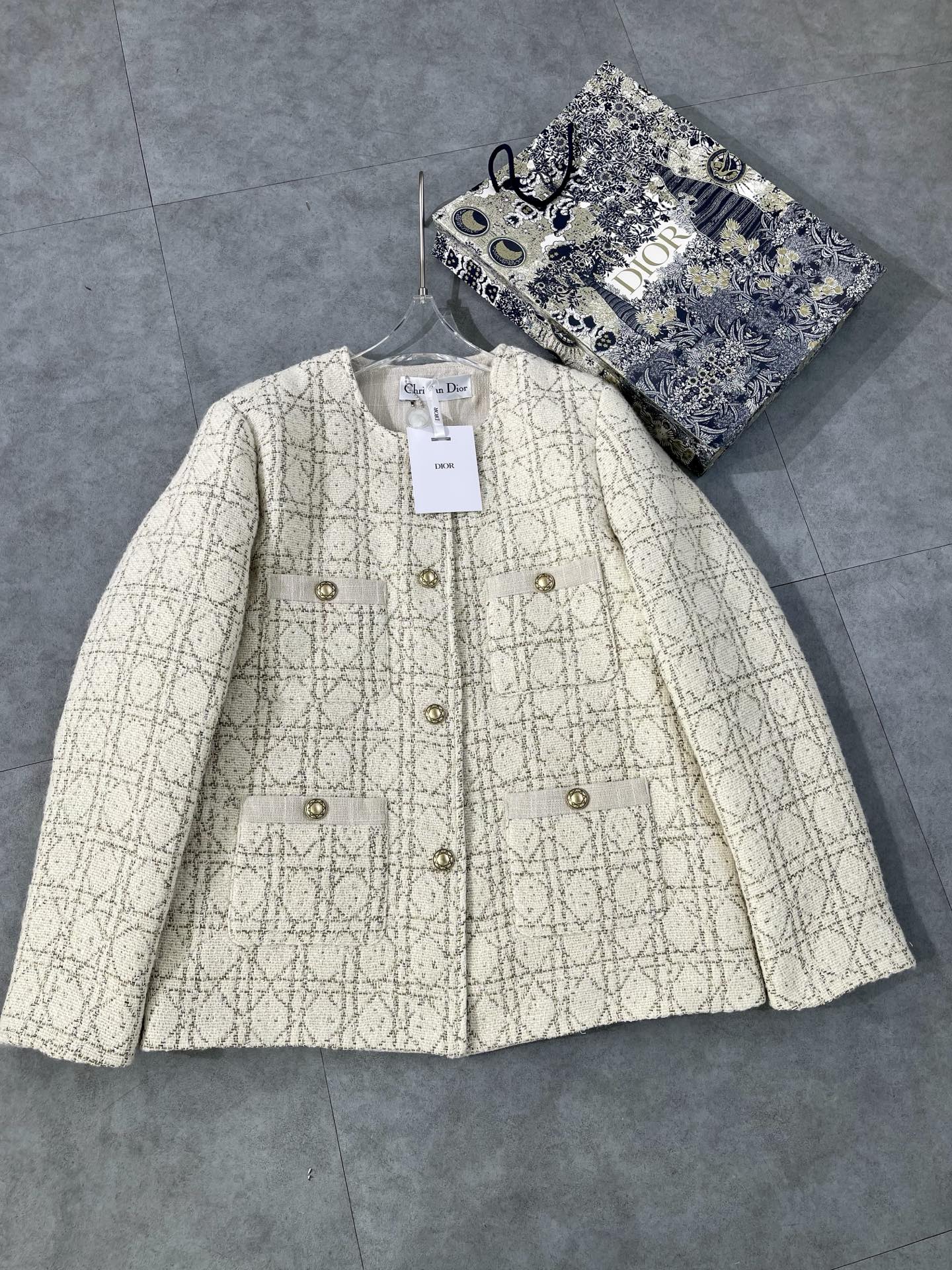 DR Chanel-style Quilted Down Jacket