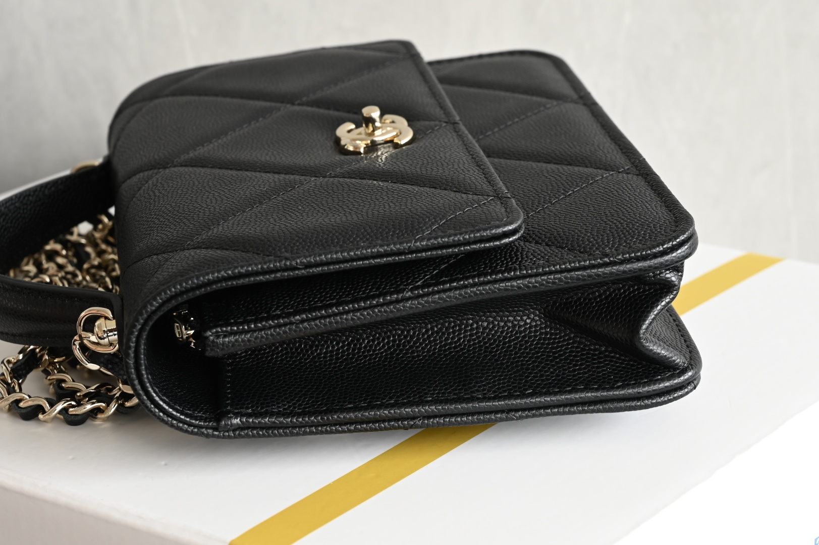 Channel 25k three-in-one large-compartment backpack