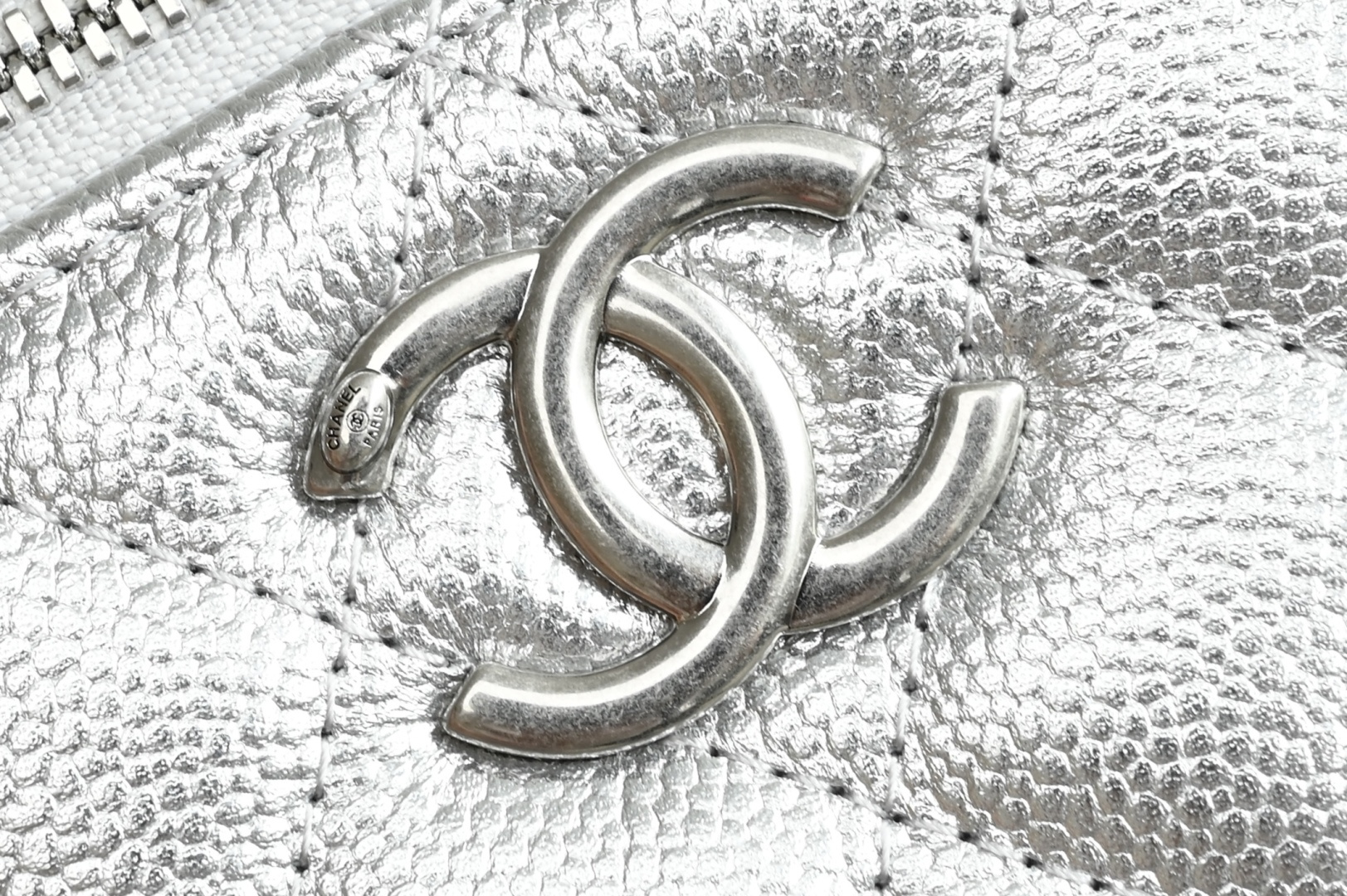 Channel 25B Double C buckle Long box bag