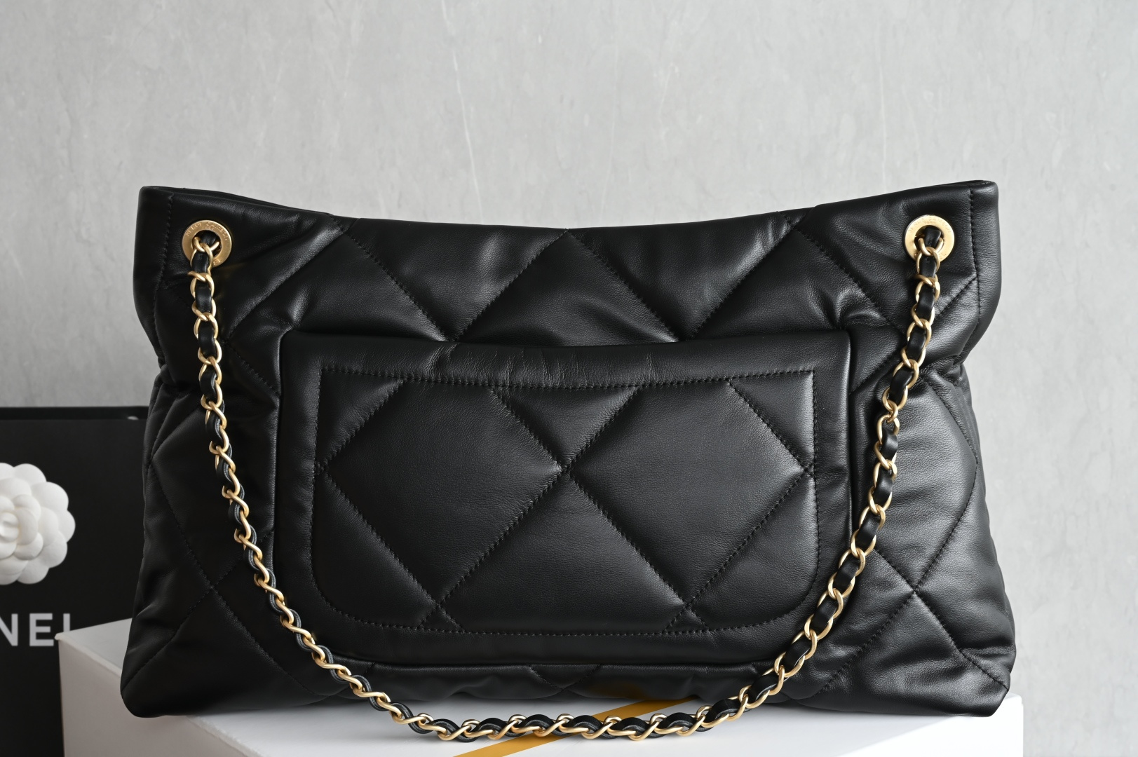 CHANEL 25k hobo double-pocket shopping bag
