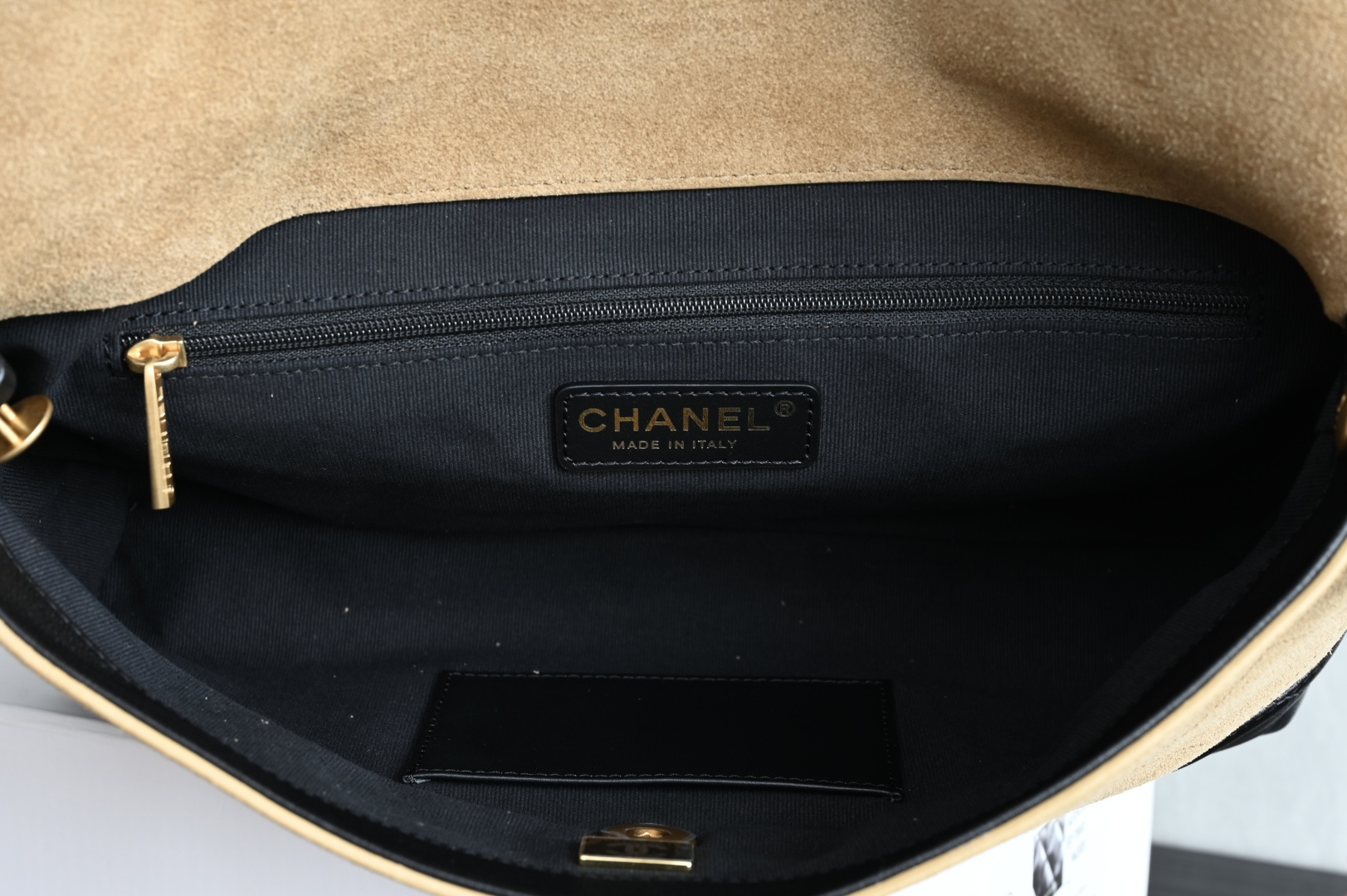 Channel 25A suede messenger bag