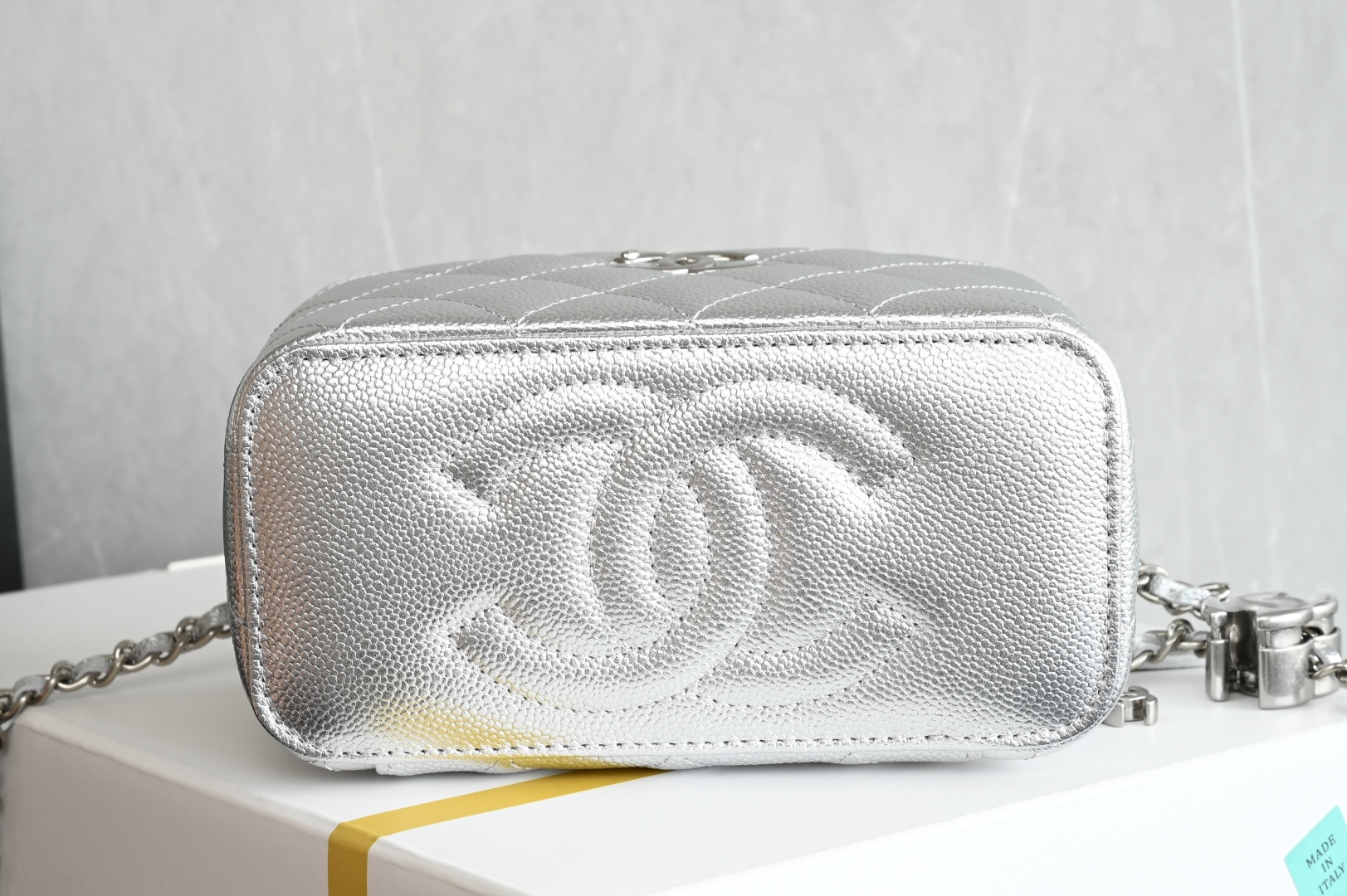 Channel 25B Double C buckle Long box bag