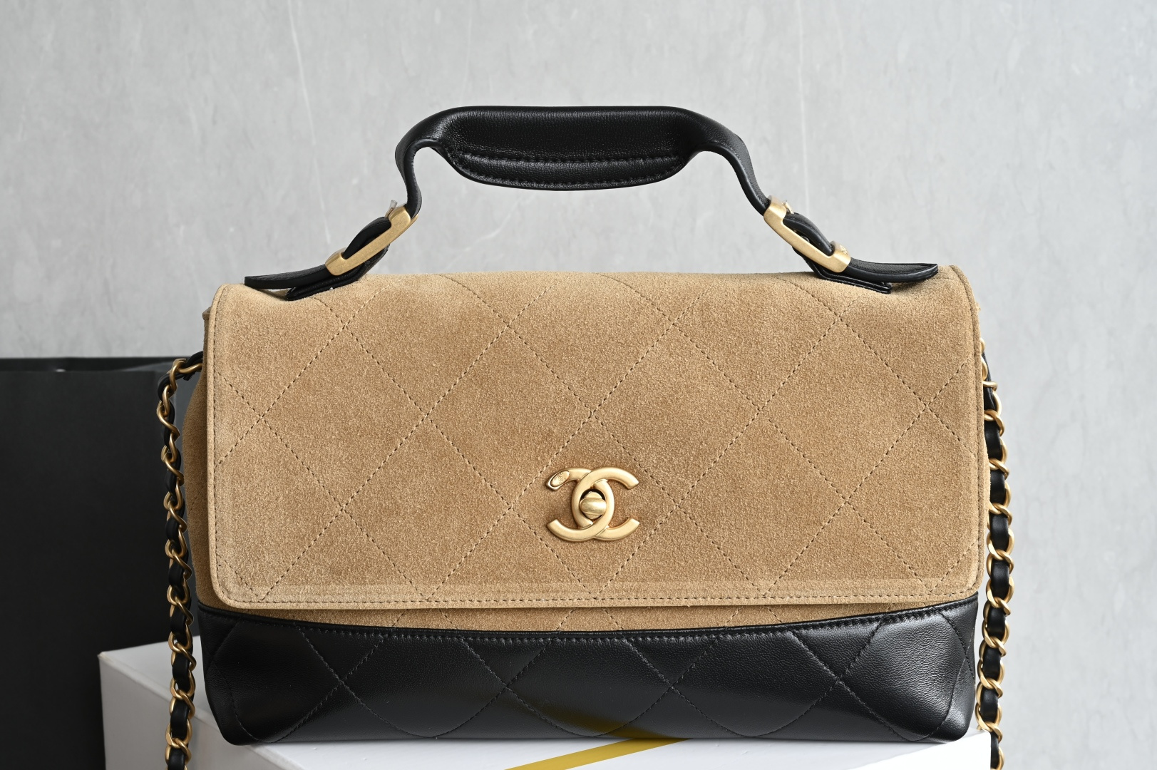 Channel 25A suede messenger bag