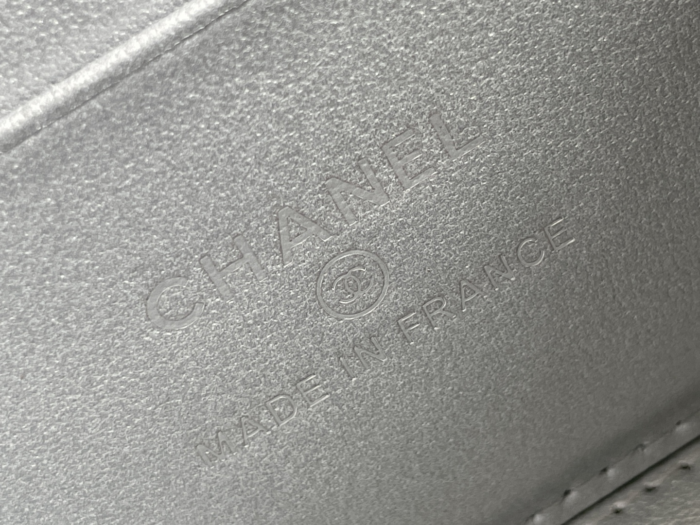 Channel 25B Double C buckle Long box bag