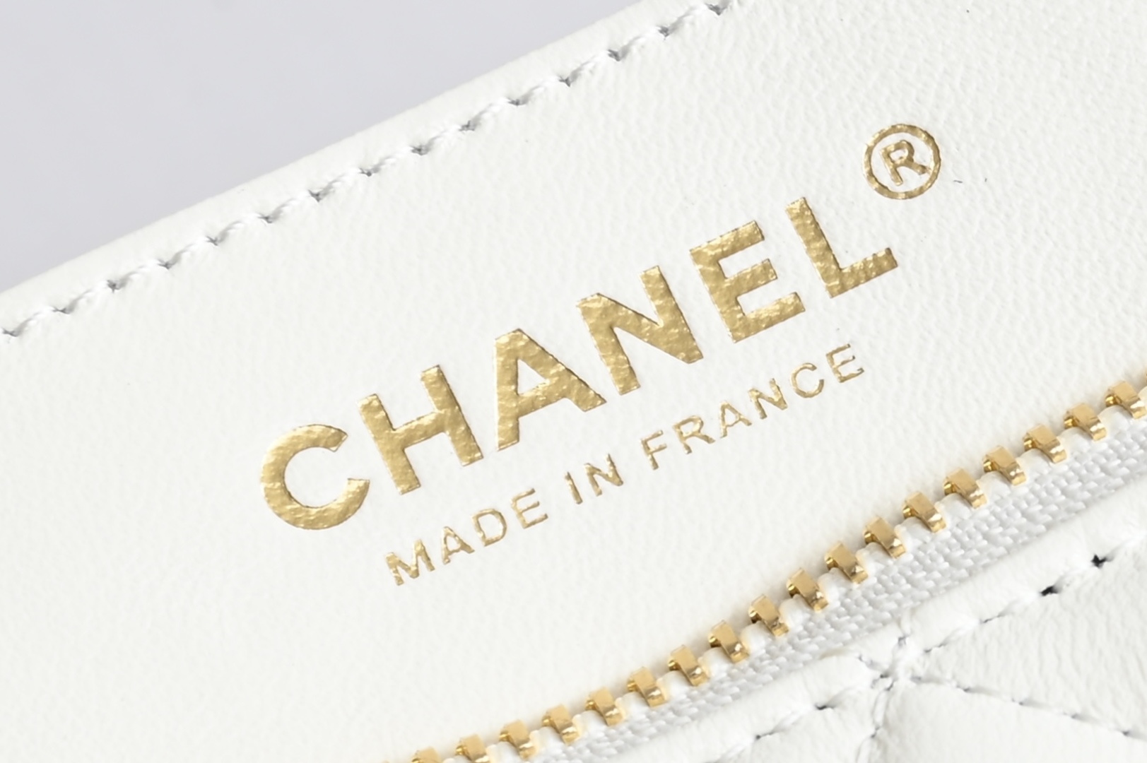 CHANEL 25s gold coin chain bag