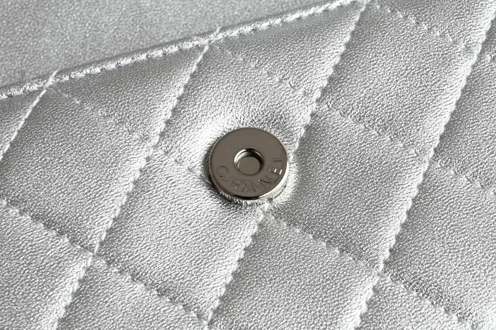 Chanel 25S leather chain handle kelly