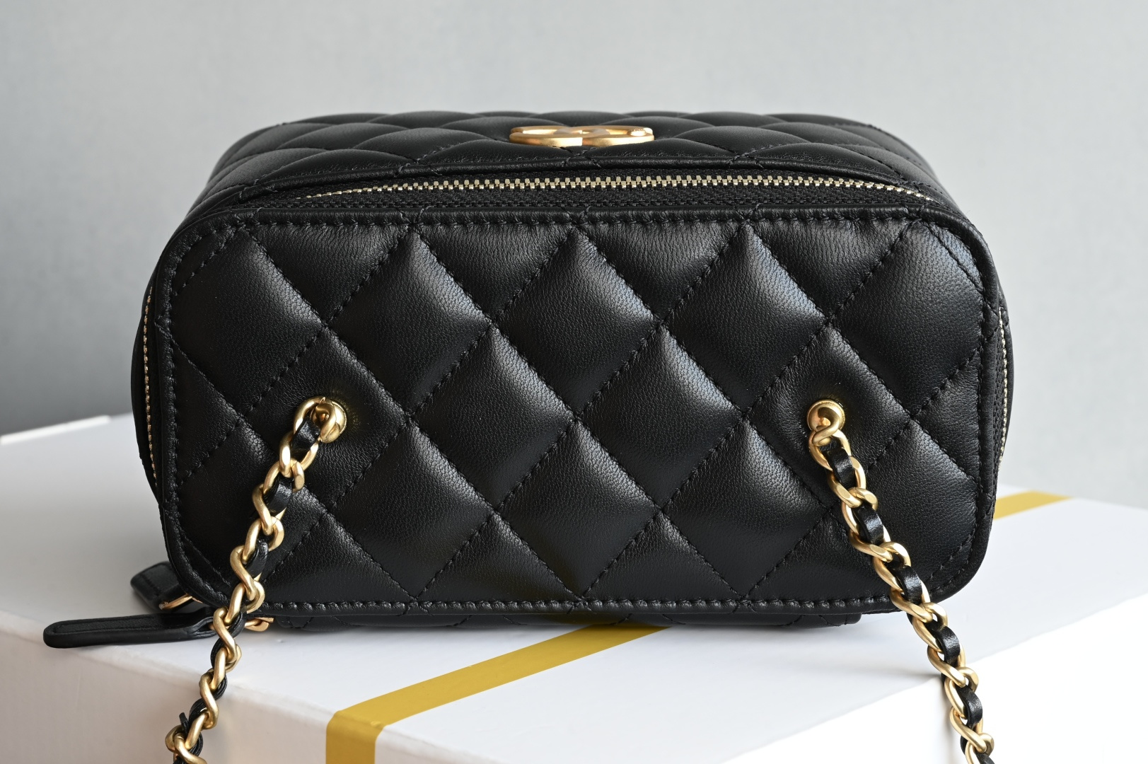 Chanel 25B double C buckle long box bag