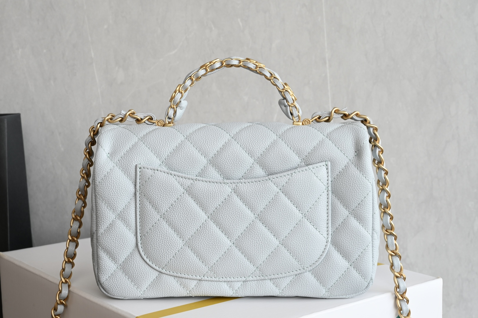 CHANNEL 25B Lychee grain handle large mini