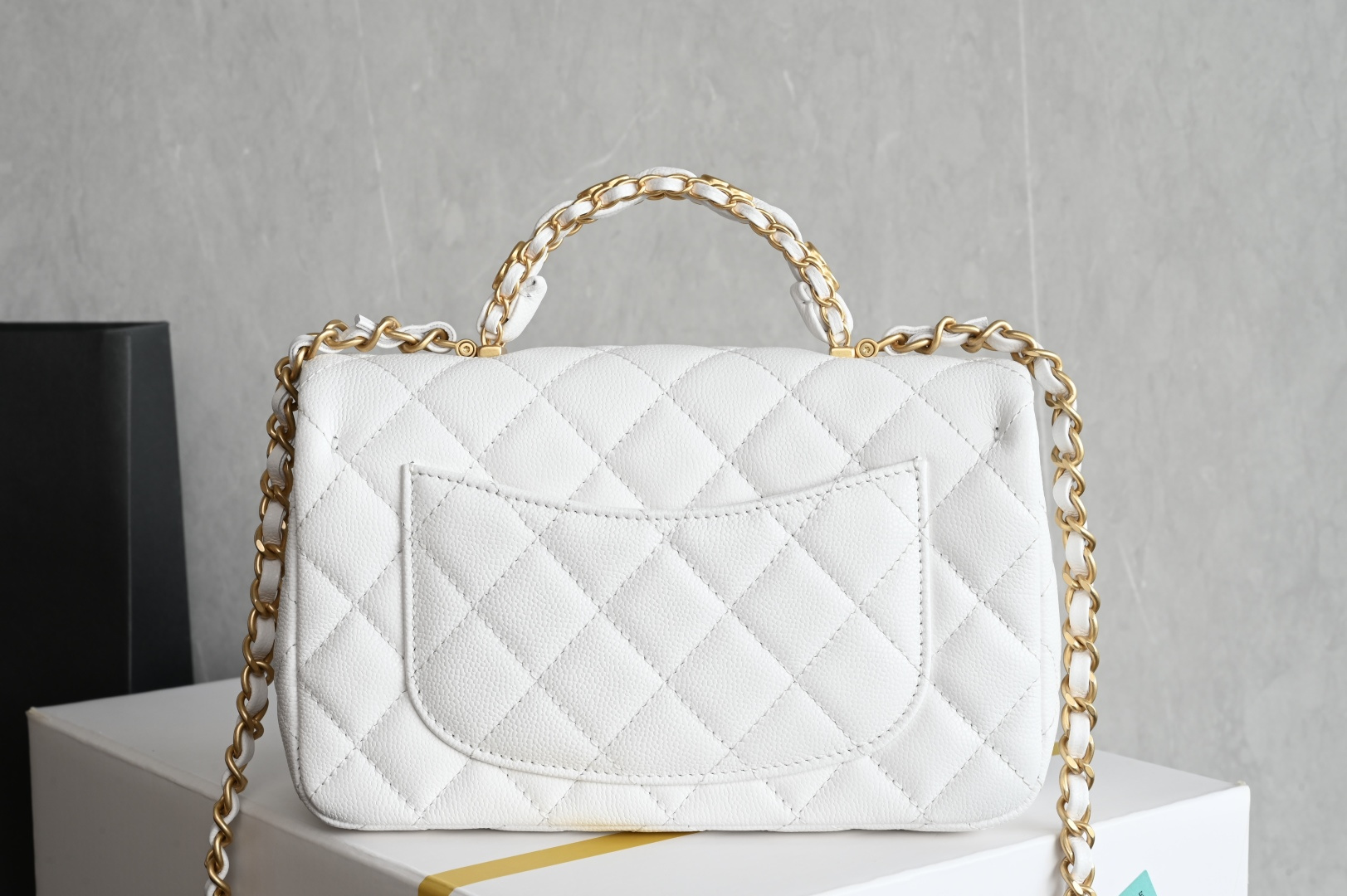 CHANNEL 25B Lychee grain handle large mini