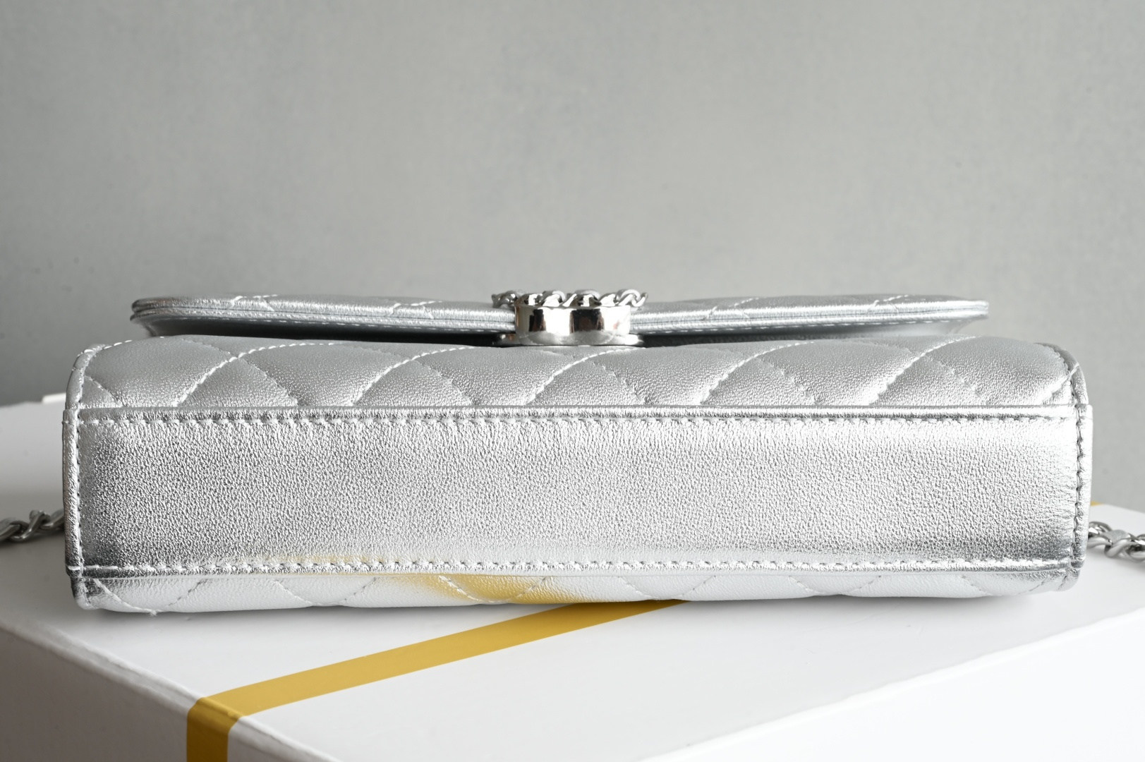 Chanel 25S leather chain handle kelly