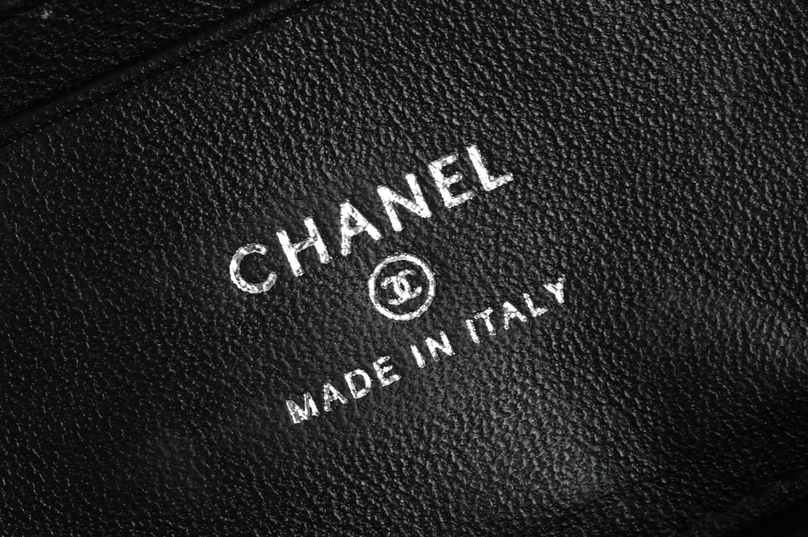 Channel 25B star embossed box bag