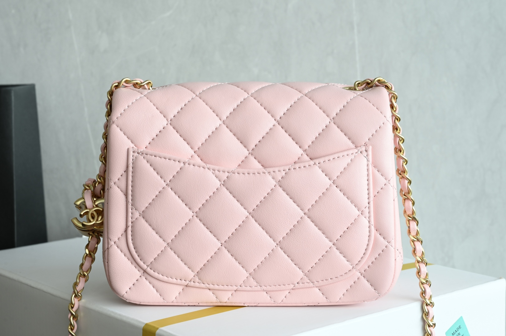 Chanel 25B double C buckle flap bag