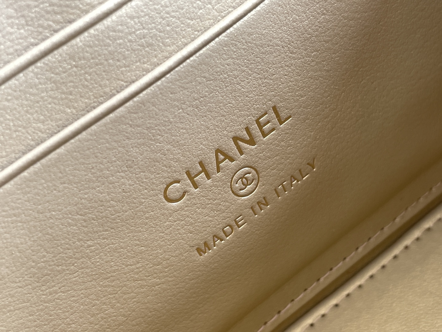 Chanel 25B double C buckle long box bag