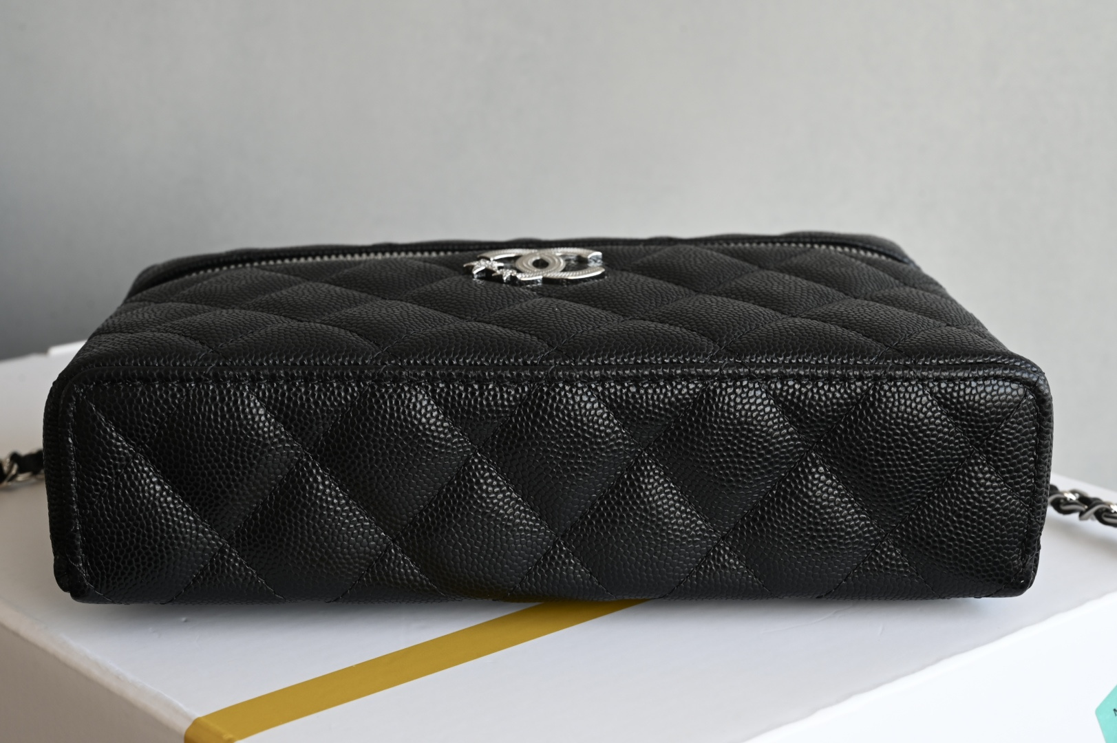 Channel 25B star embossed box bag