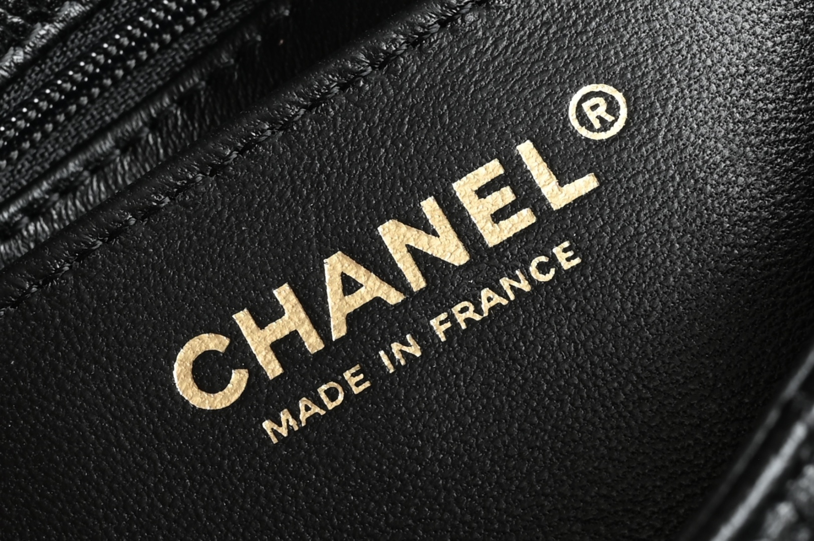 CHANEL 25B Lychee grain handle Large mini