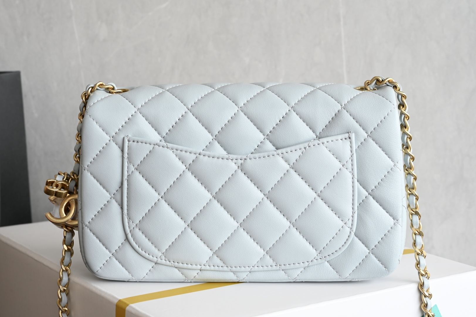 Chanel 25B double C buckle flap bag