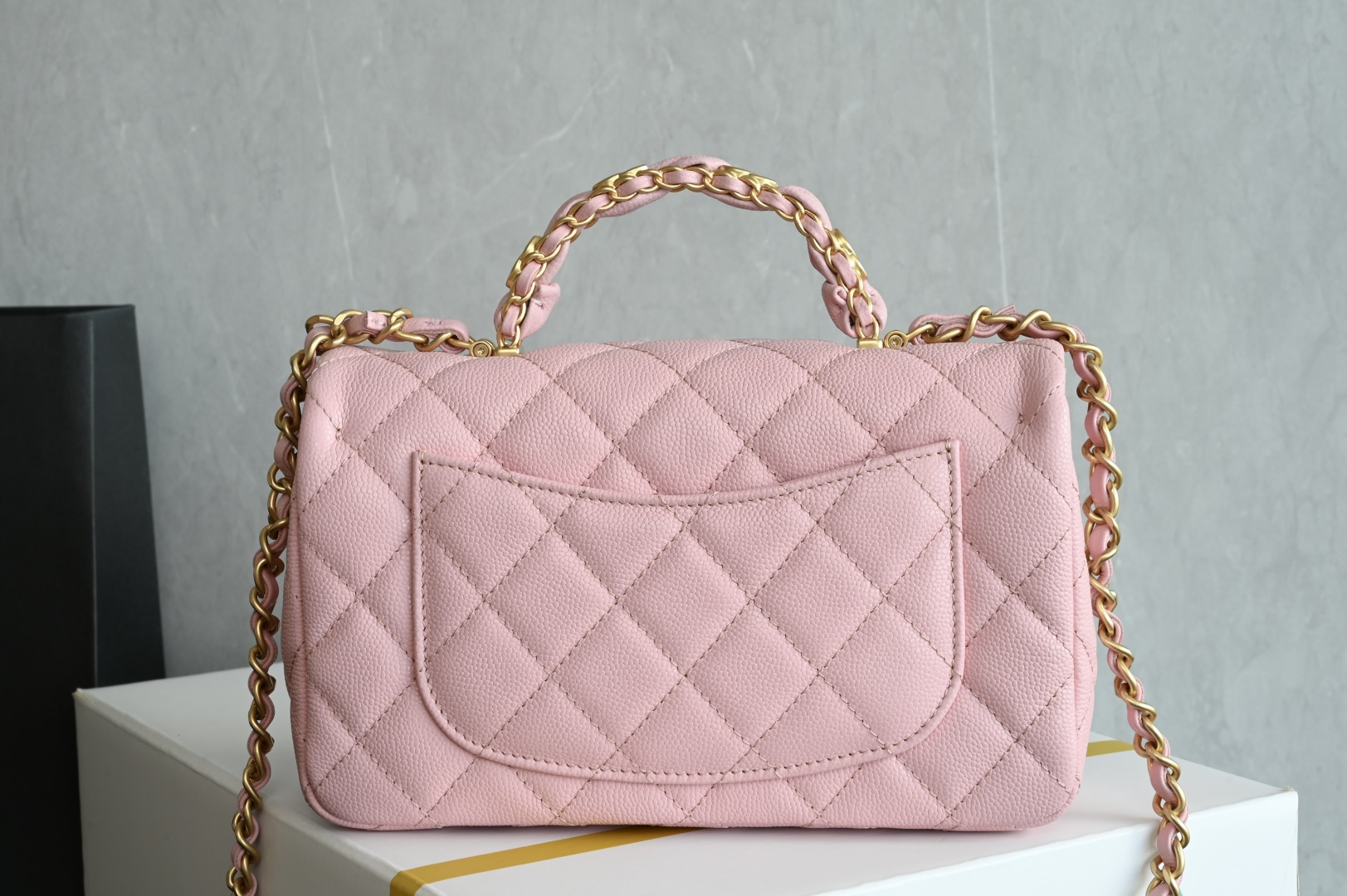 CHANNEL 25B Lychee grain handle large mini