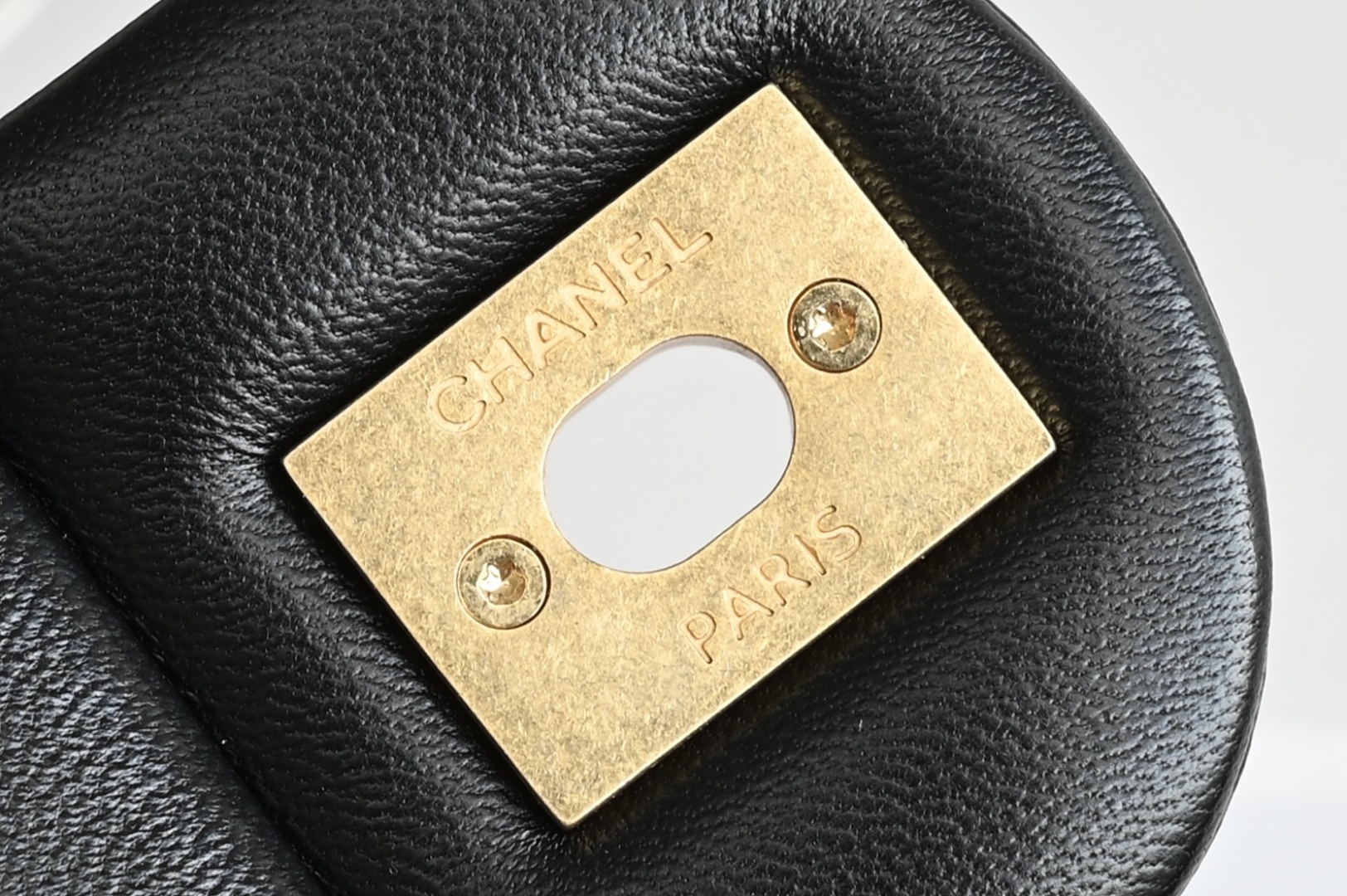 Chanel 25B double C buckle flap bag