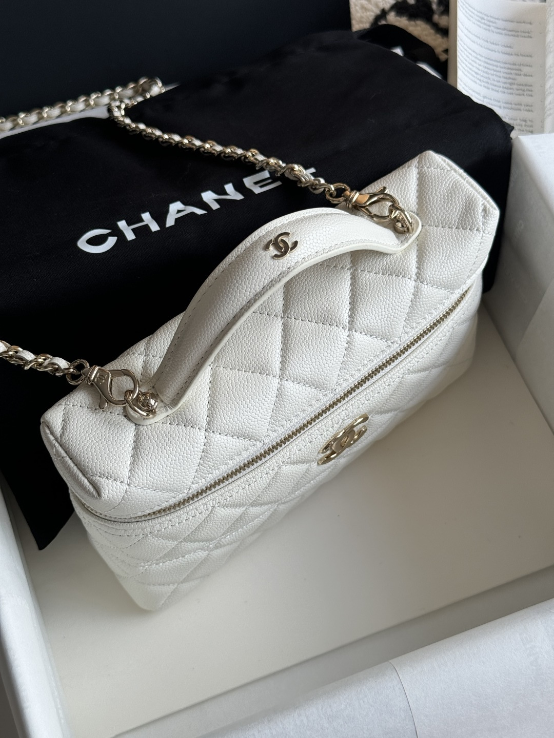 Chanel 25C box bag