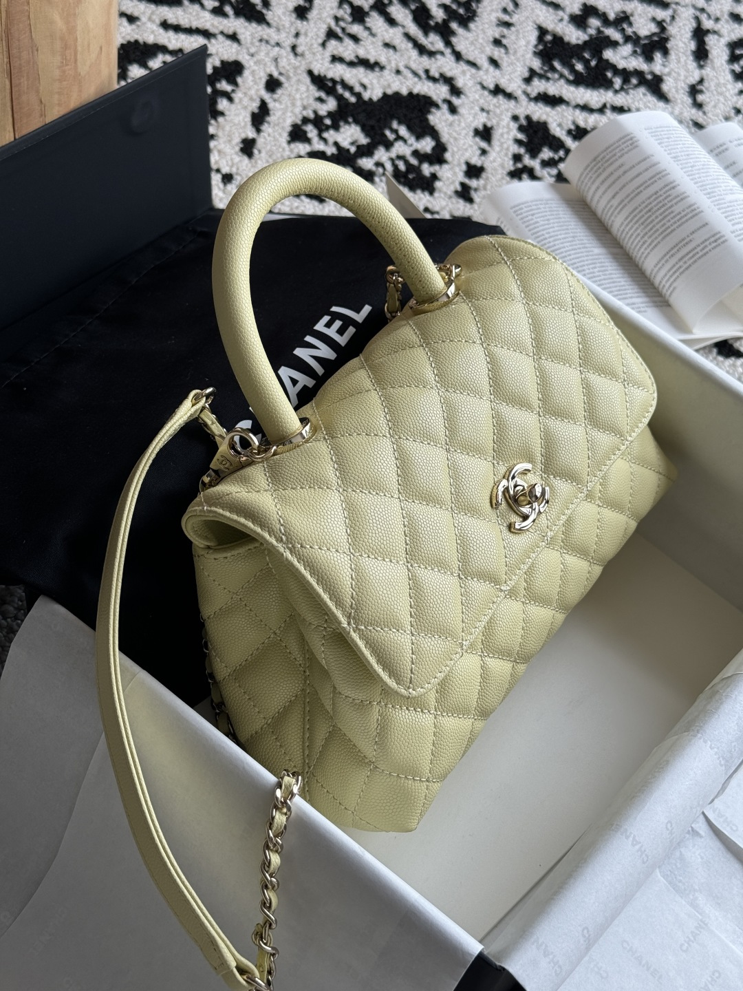 Chanel Coco Handle mini
