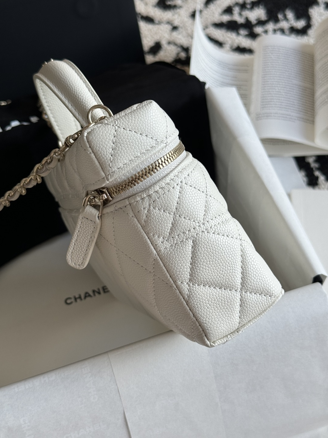 Chanel 25C box bag