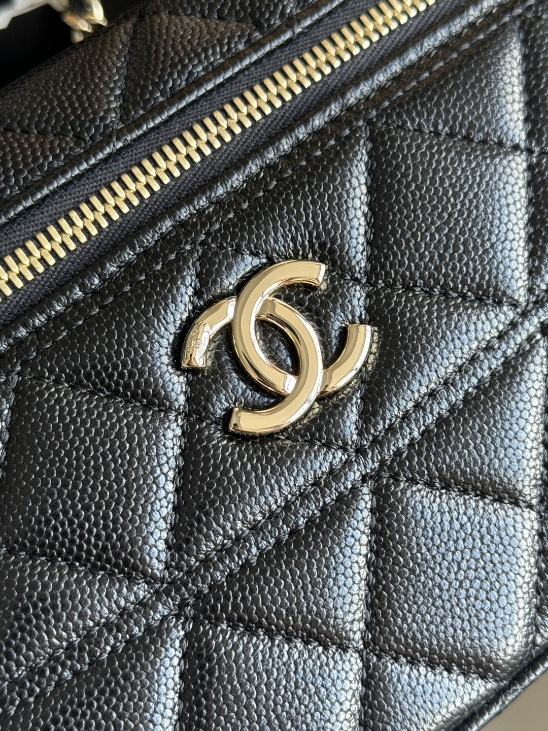 Chanel 25C box bag