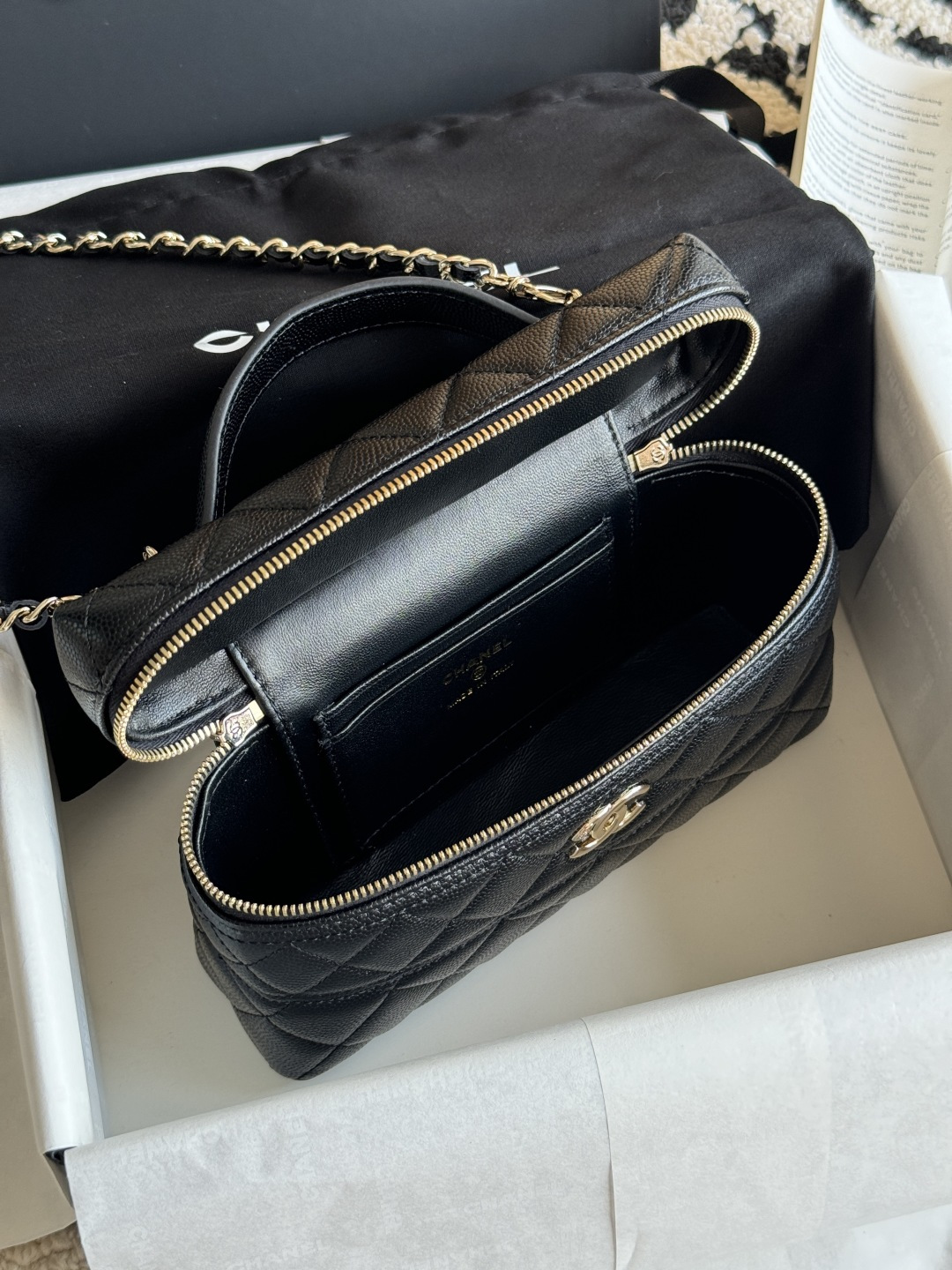 Chanel 25C box bag