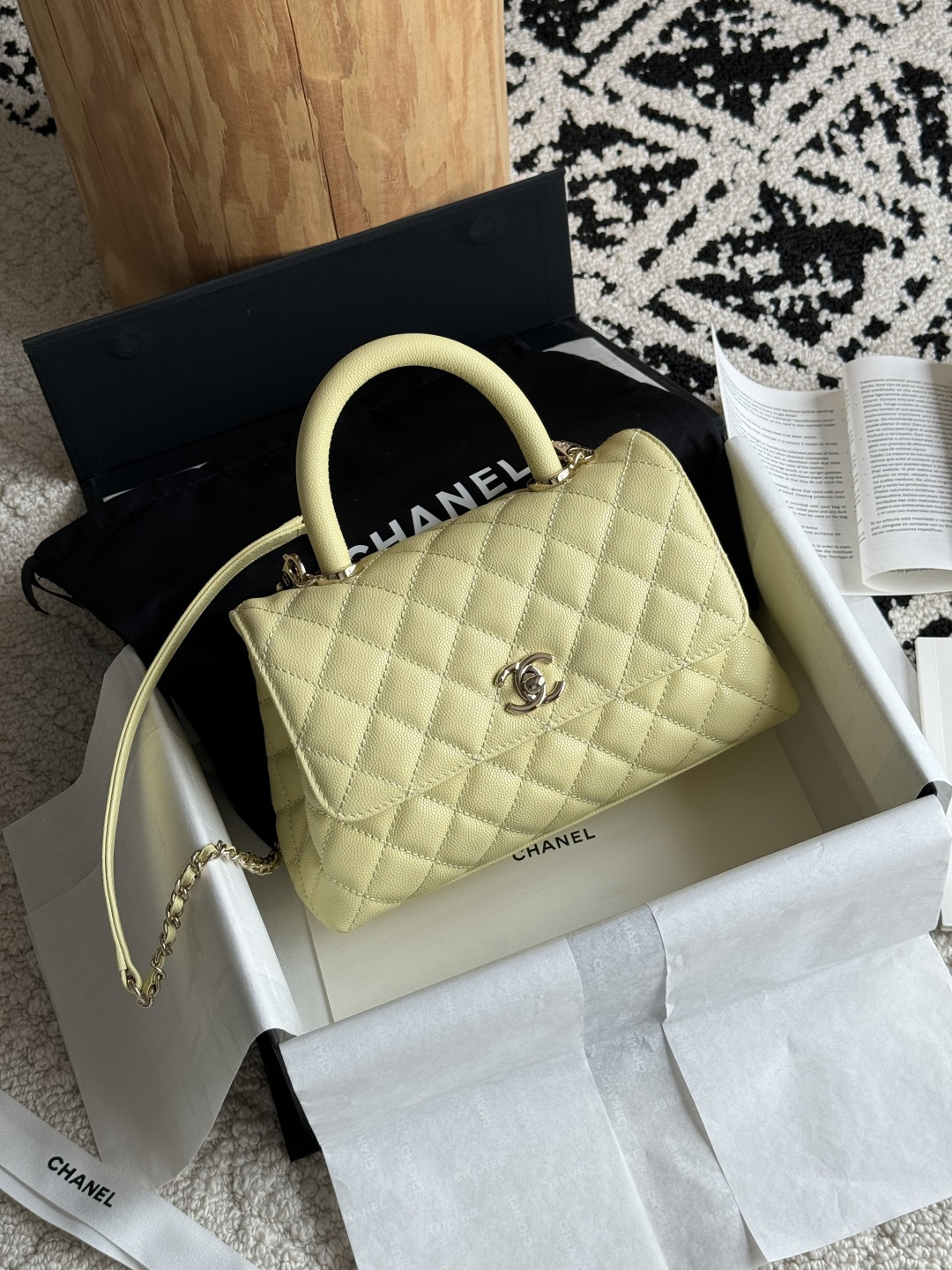 Chanel Coco Handle mini