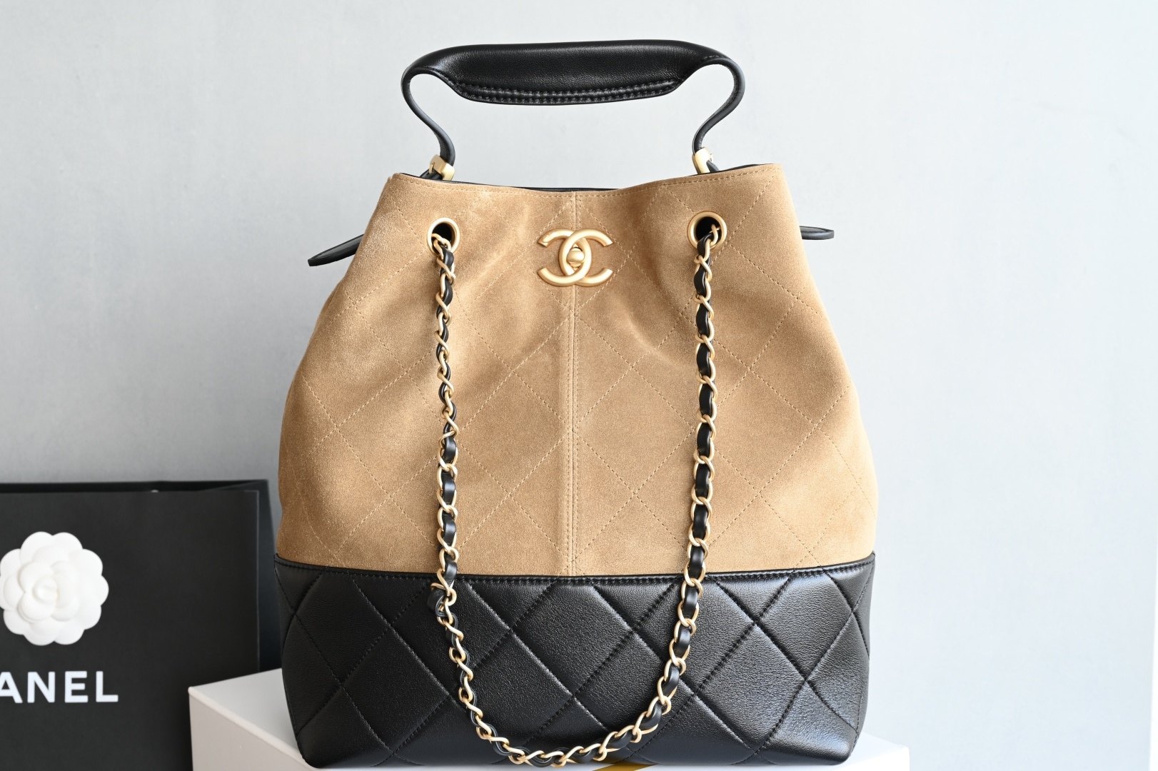 Channel 25A Shopping bag hobo