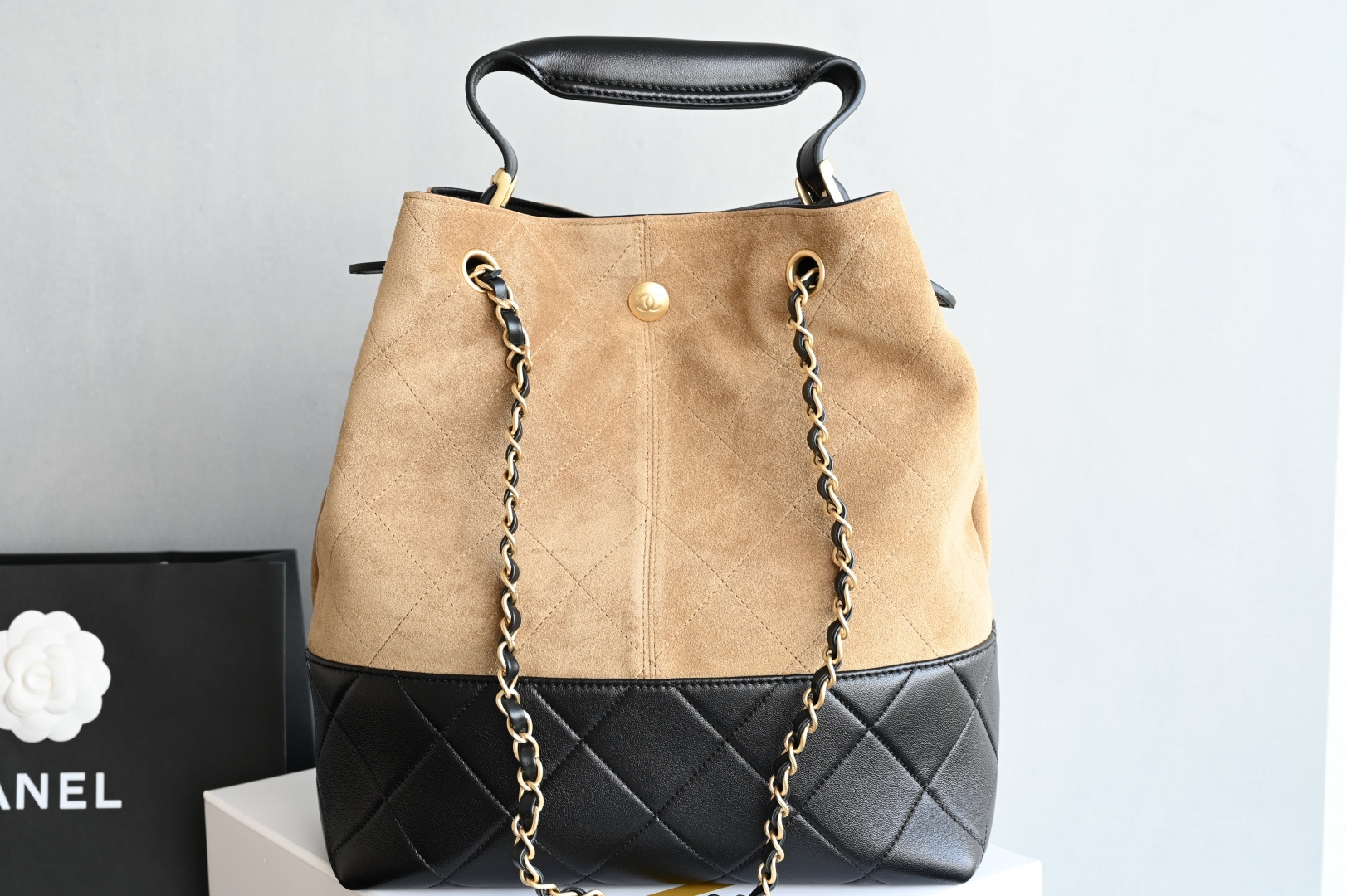 Channel 25A Shopping bag hobo