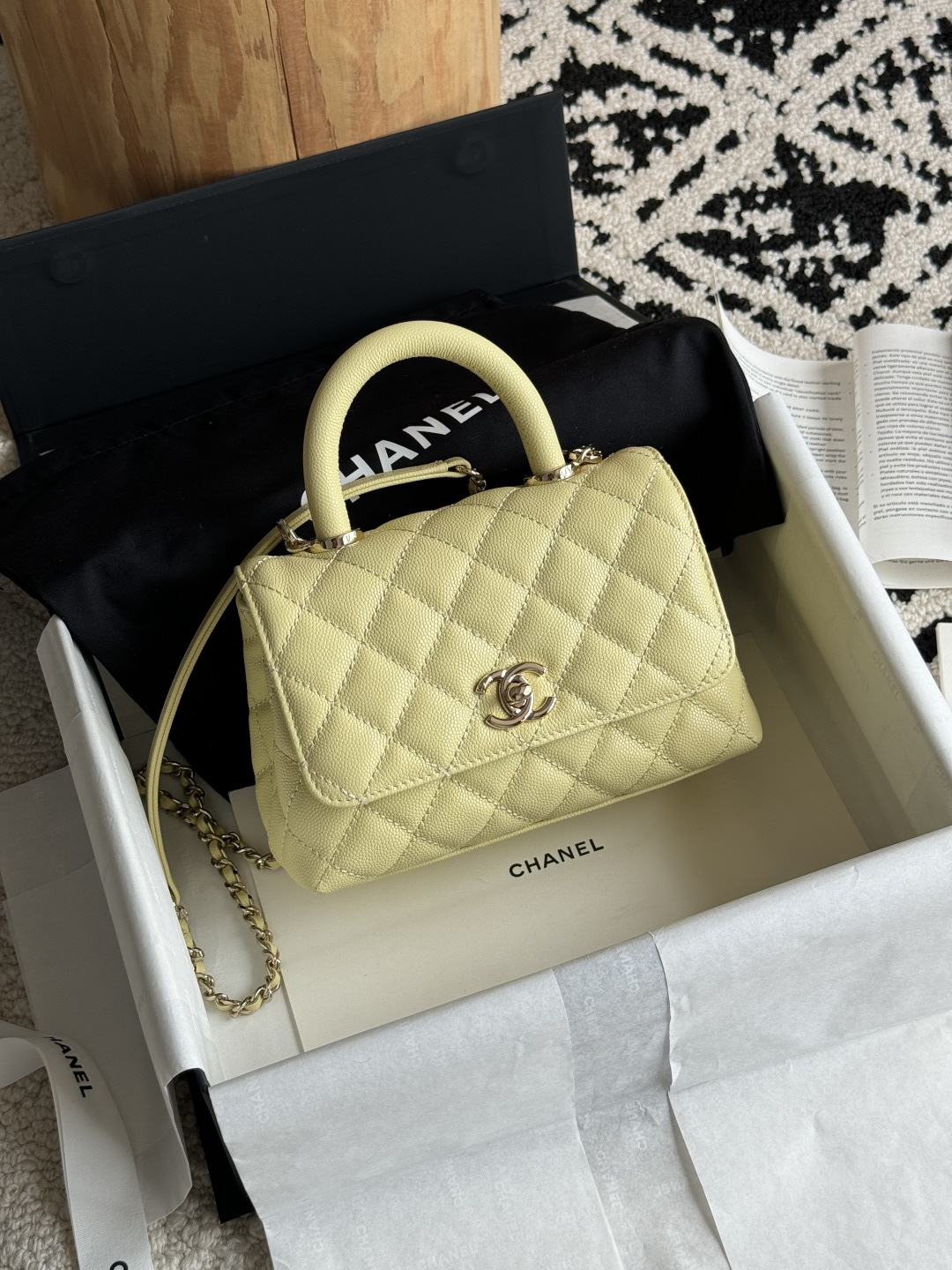 Chanel Coco Handle mini