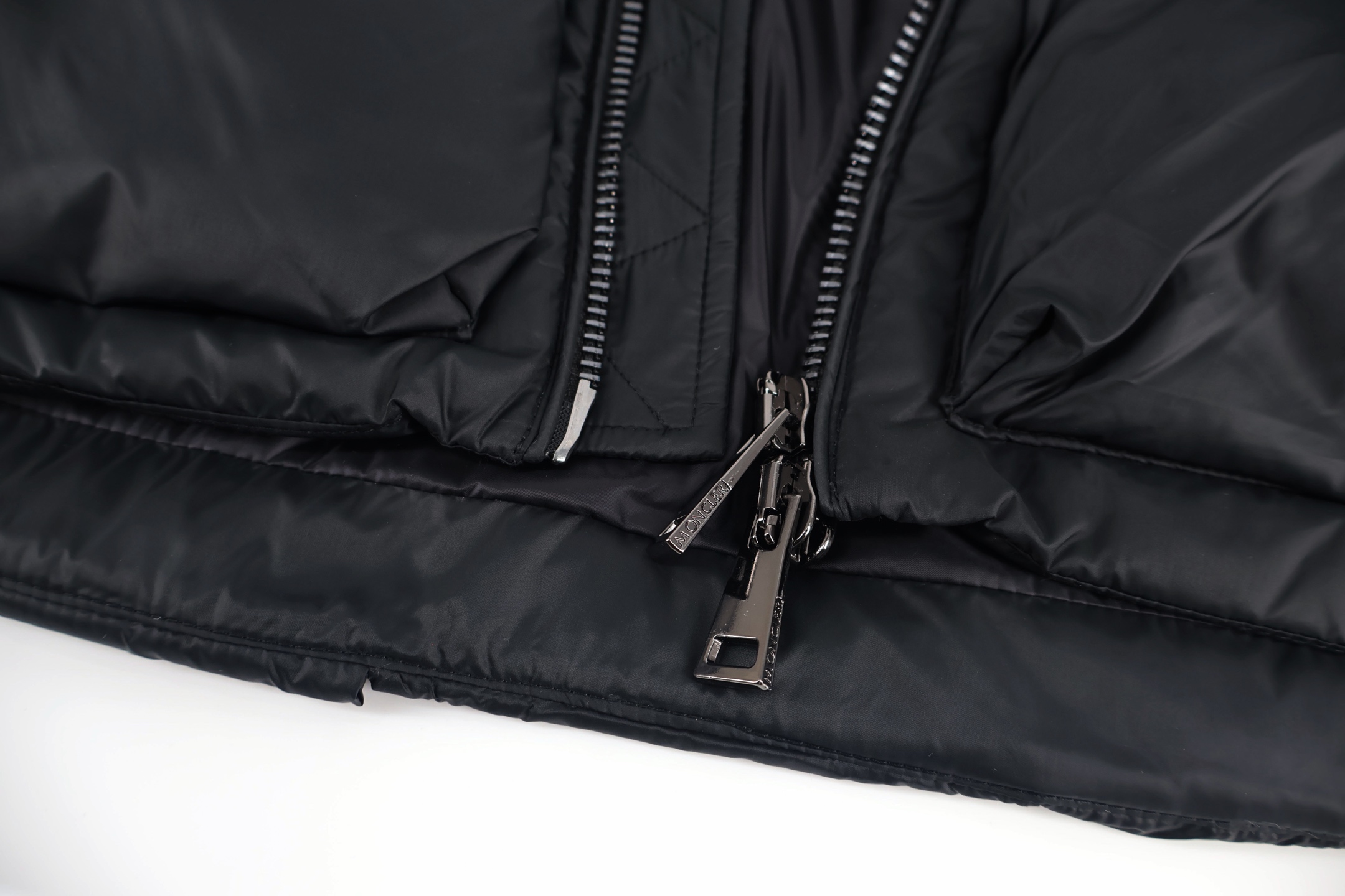 Moncler 3D Quilted Stand-Collar Zipped Down Jacket