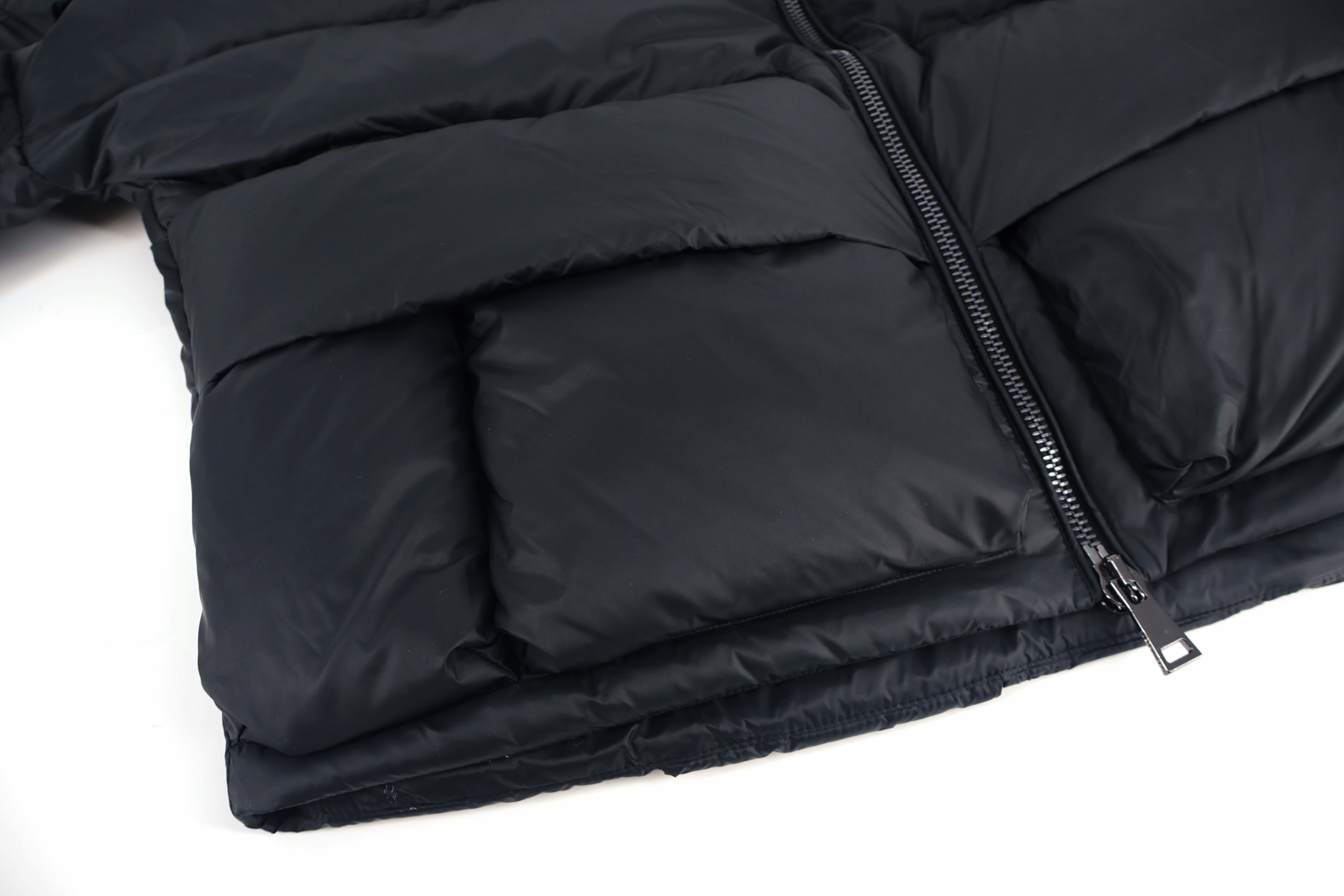 Moncler 3D Quilted Stand-Collar Zipped Down Jacket