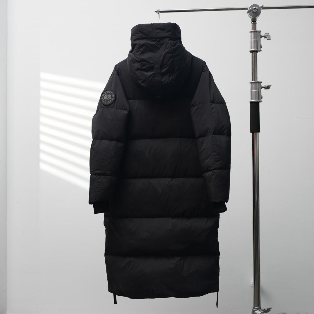 Canada Goose 2800 Long Sleeve Logo Hooded Down Coat