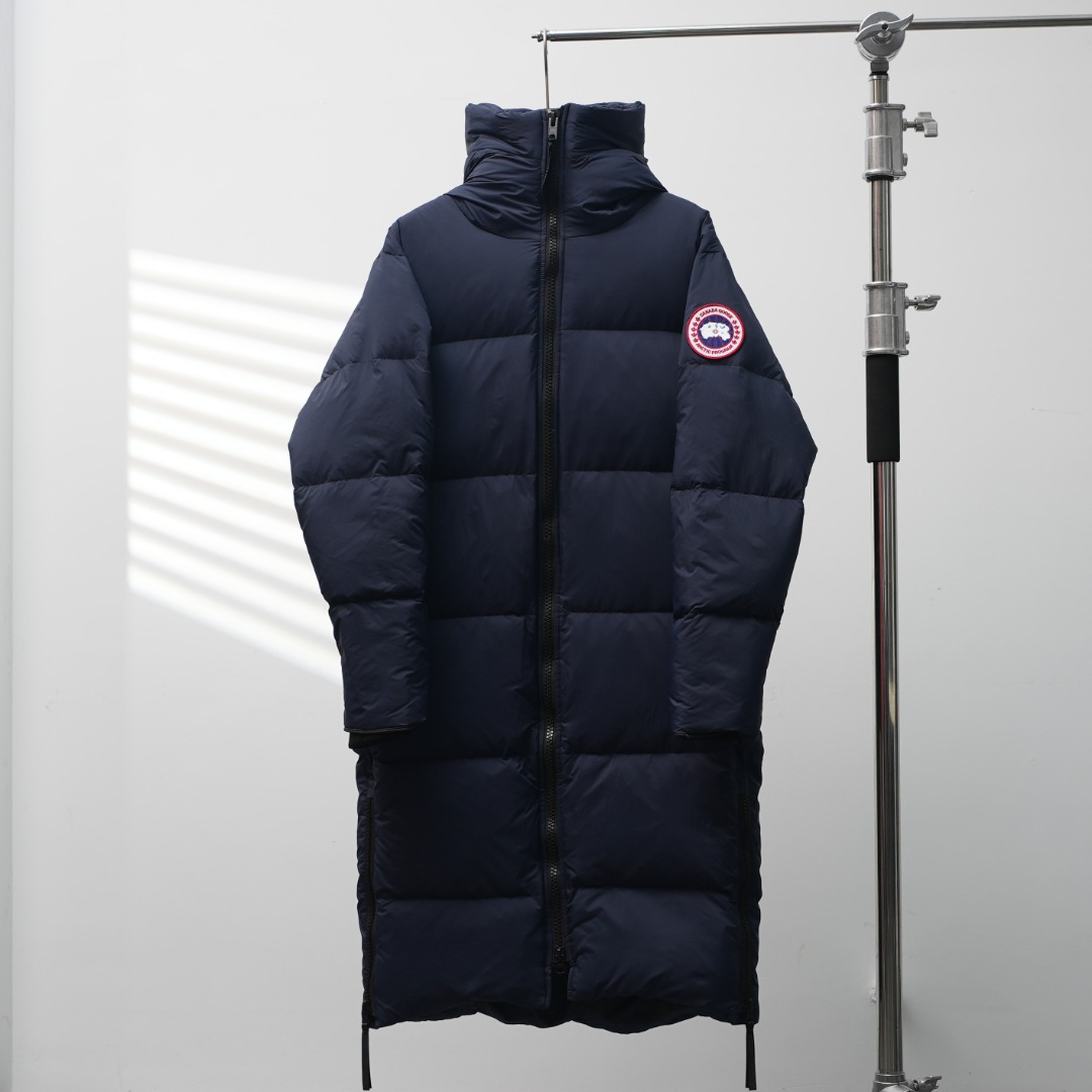 Canada Goose 2800 Long Sleeve Logo Hooded Down Coat