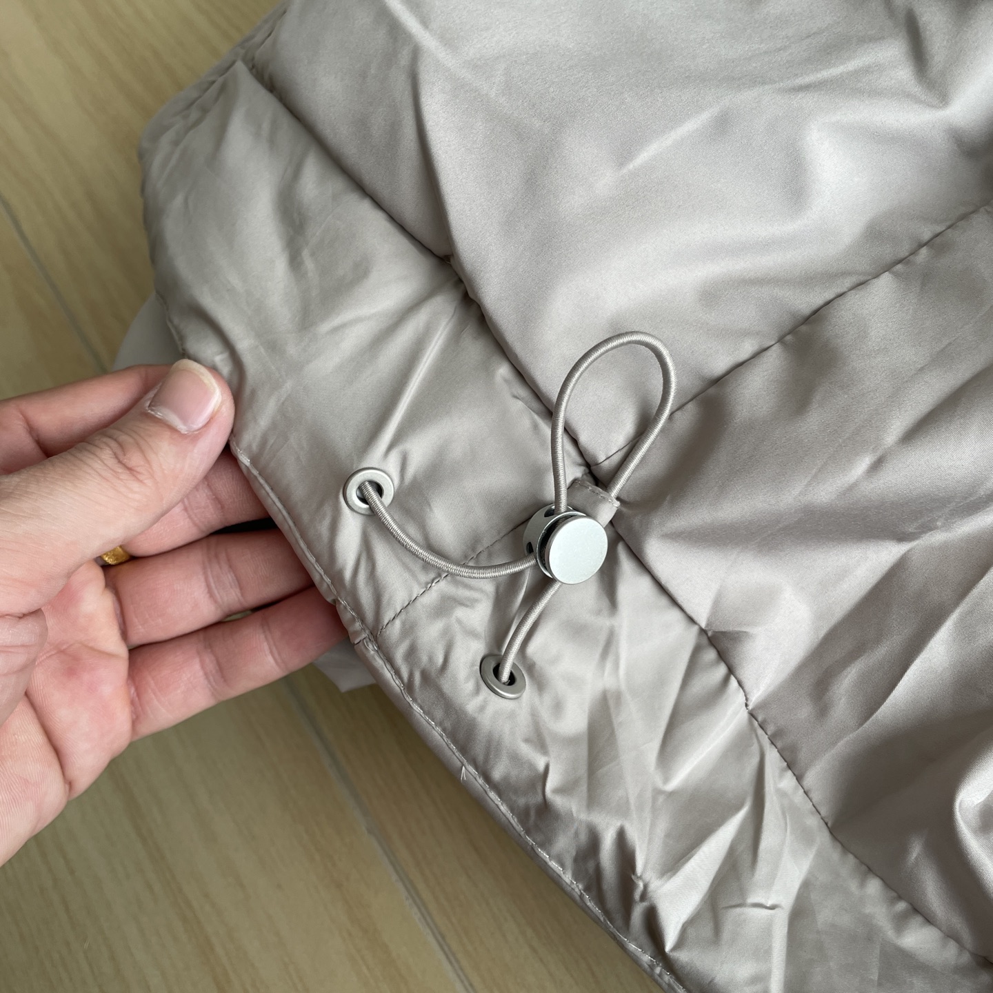 Canada Goose down jacket​ 或 Canada Goose parka​