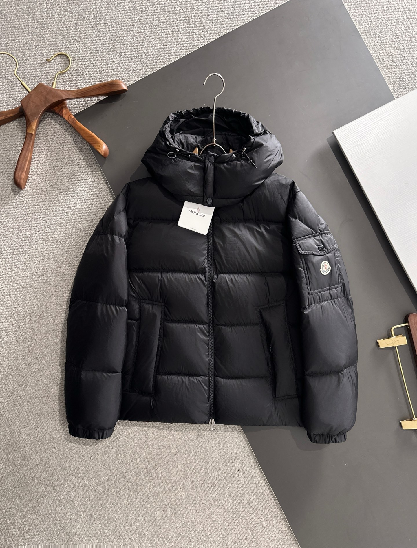 Moncler Maya short down jacket with large pockets