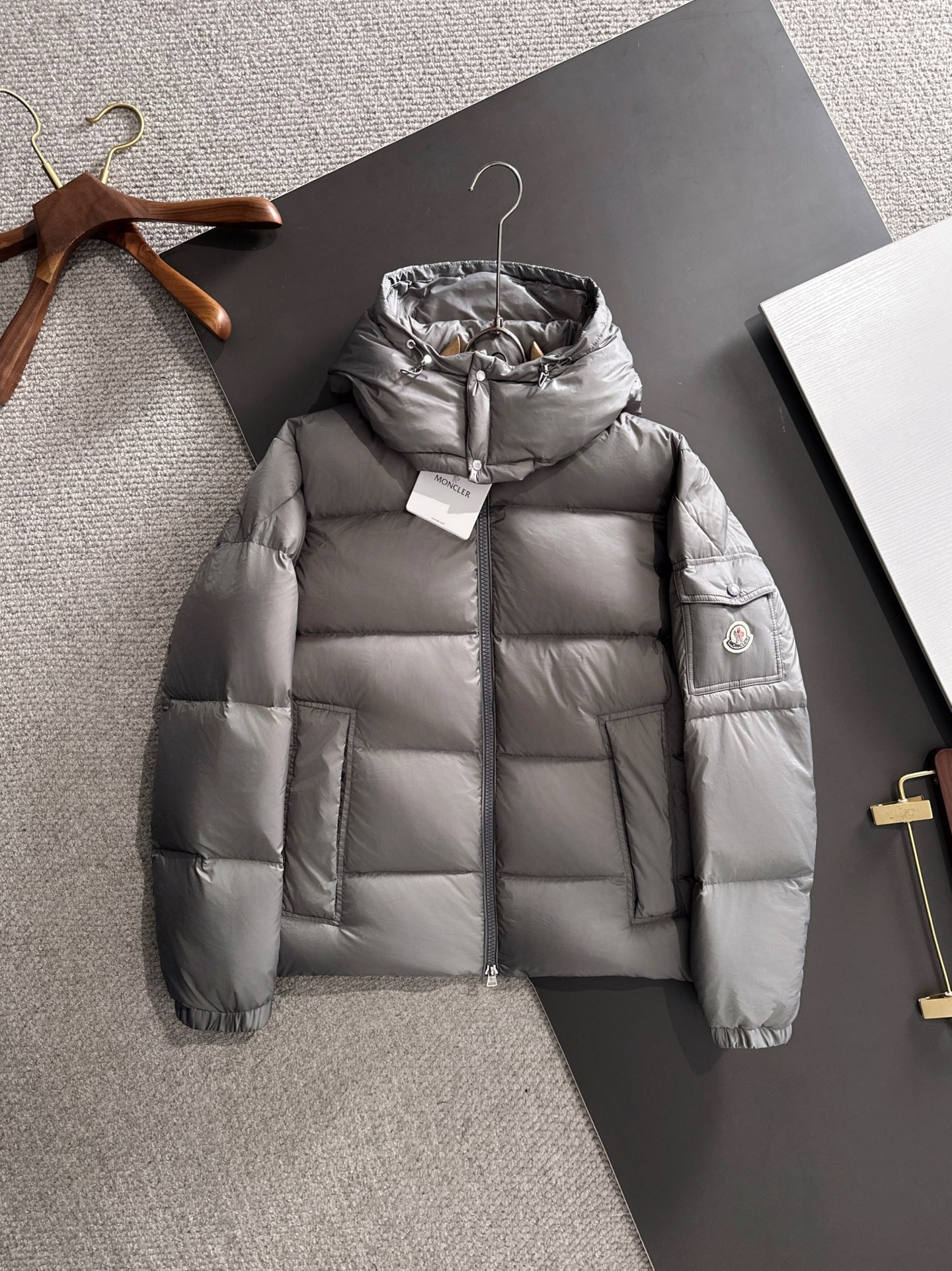 Moncler Maya short down jacket with large pockets
