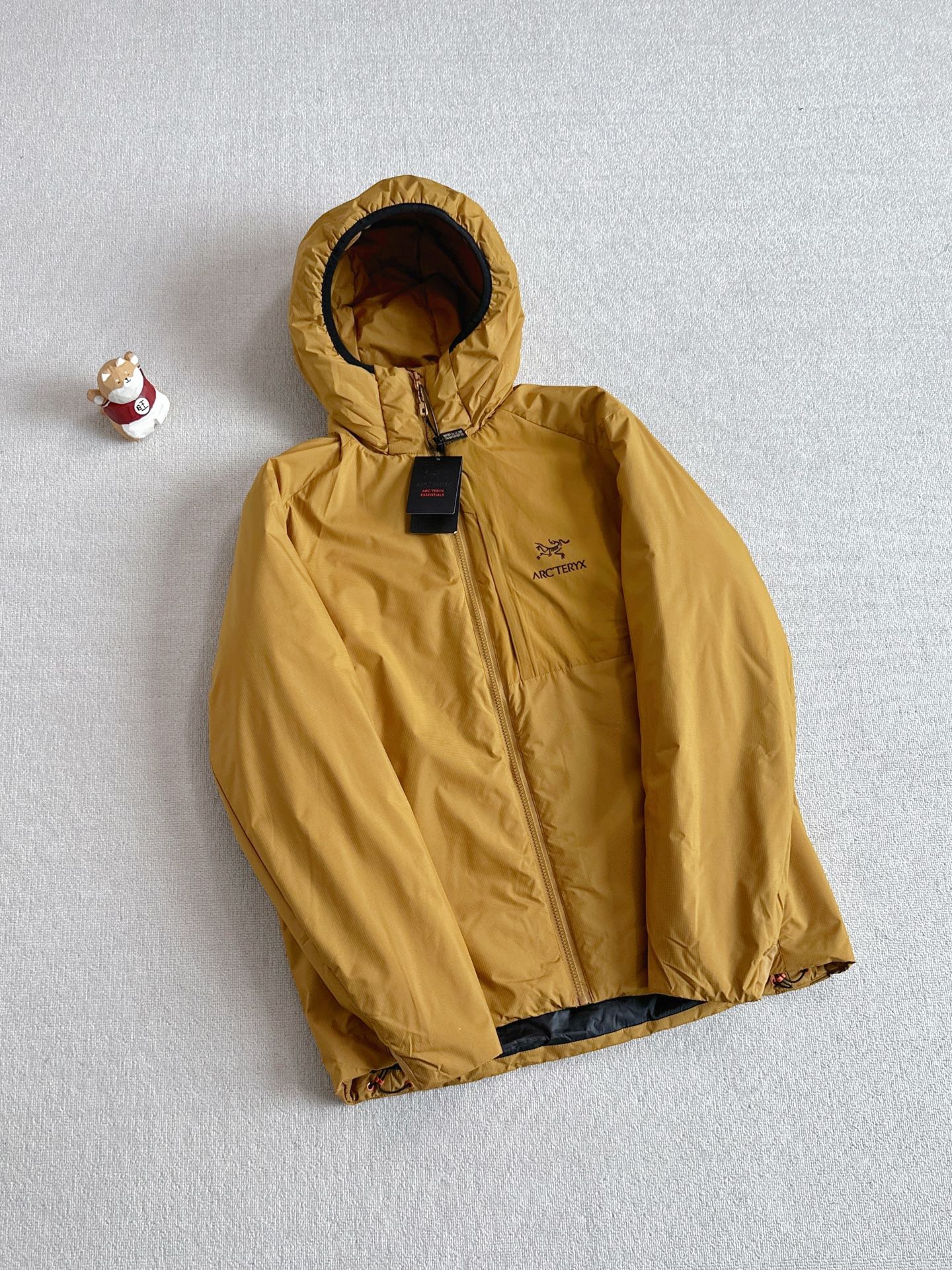 KAILAS slim-fit padded jacket​