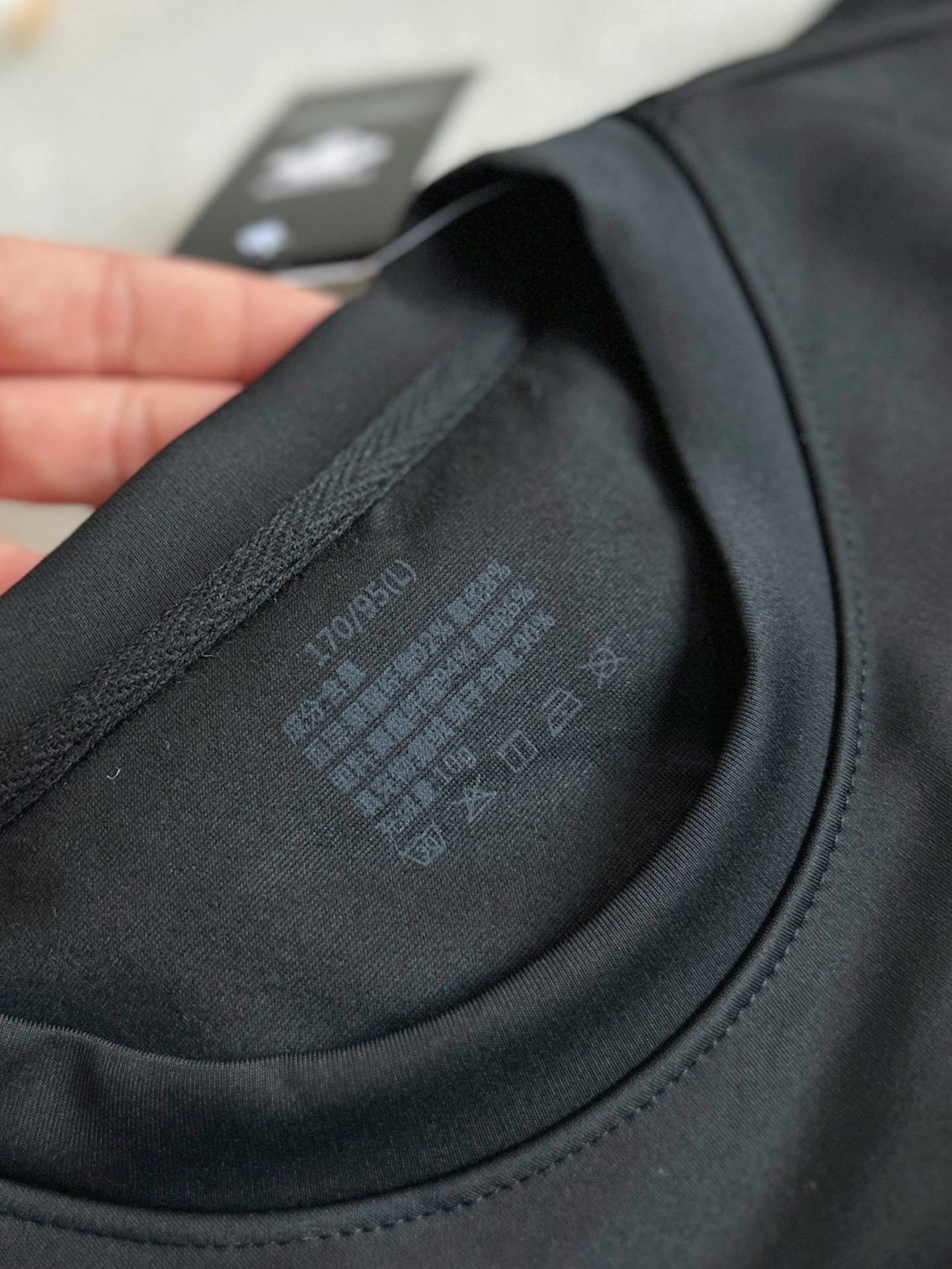 Descente goose down round-neck long-sleeved T-shirt