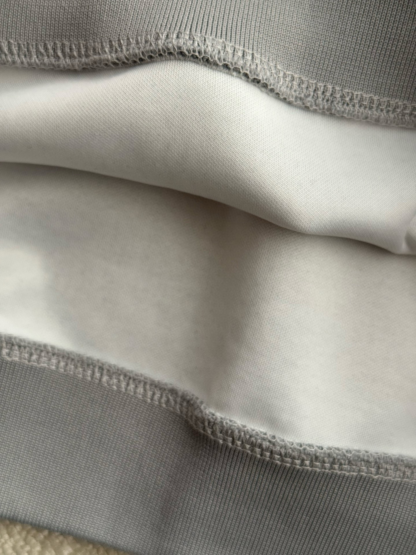 Descente knit sweatshirt