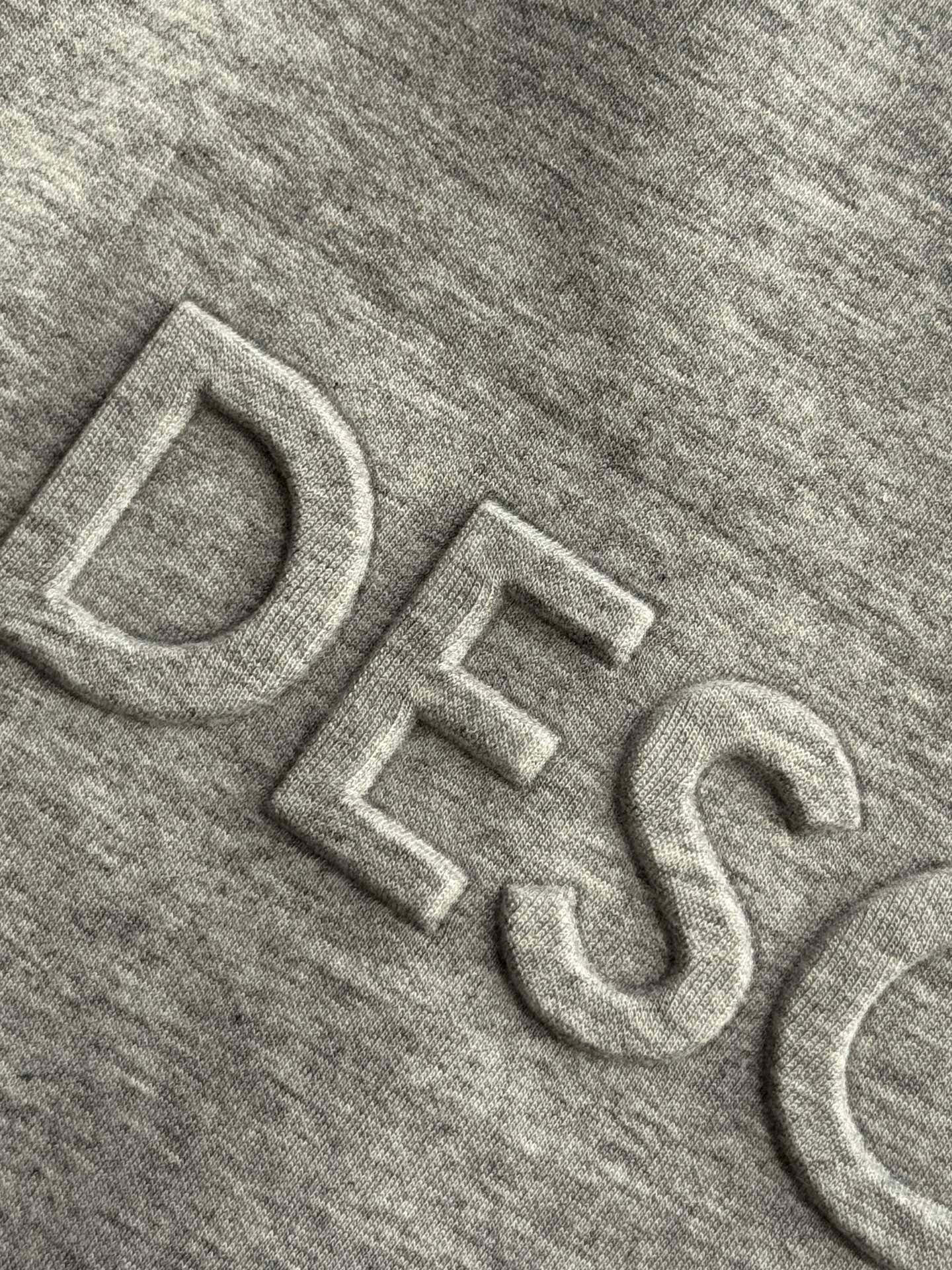 Descente knit sweatshirt