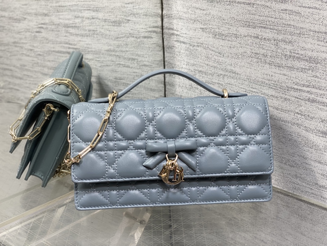 ​ Dior Lady Bowknot Pearl Chain Bag